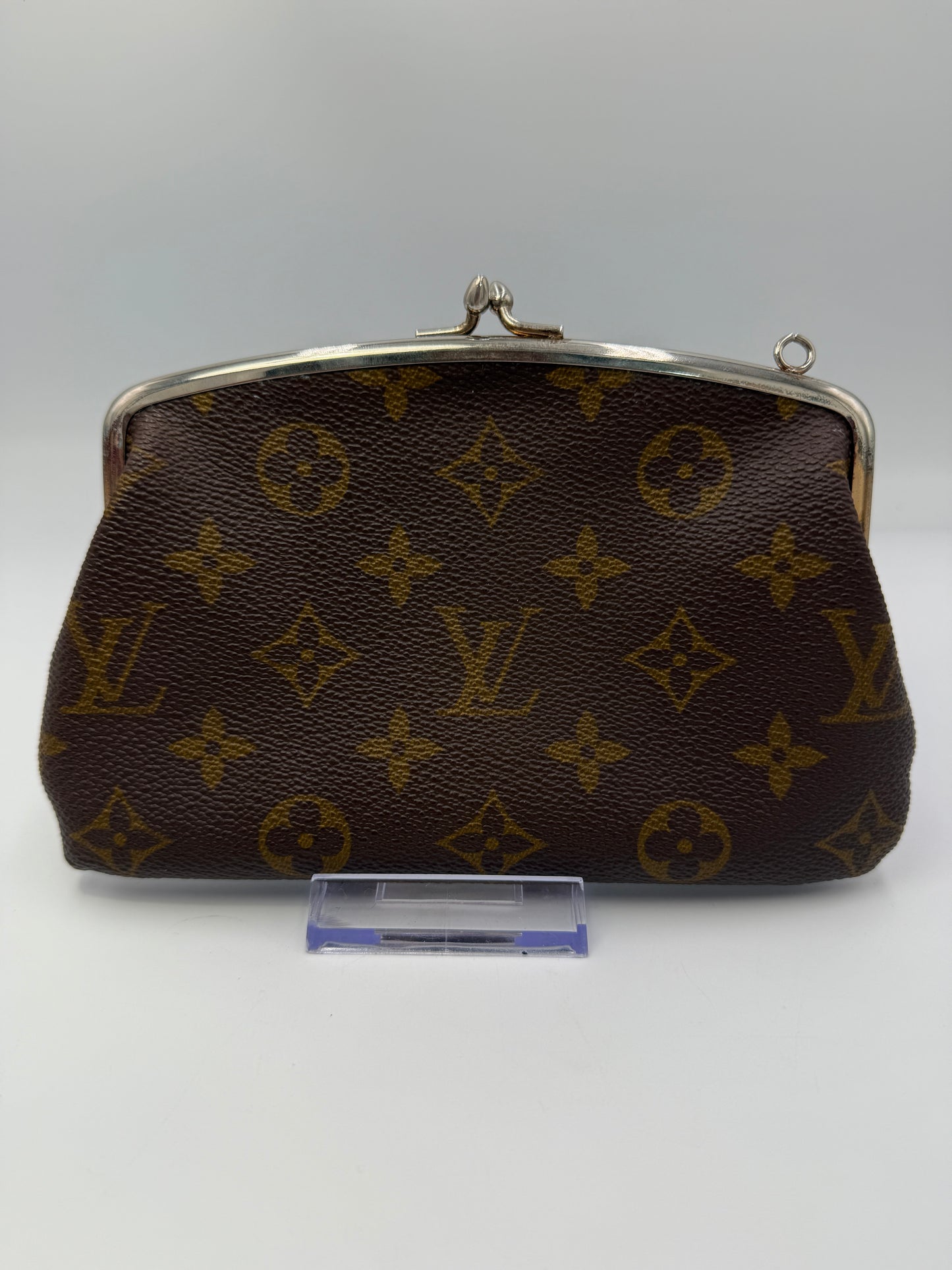 Louis Vuitton Monogram Kisslock Cosmetic Pouch Clutch
