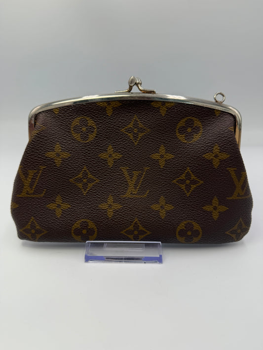 Louis Vuitton Monogram Kisslock Cosmetic Pouch Clutch