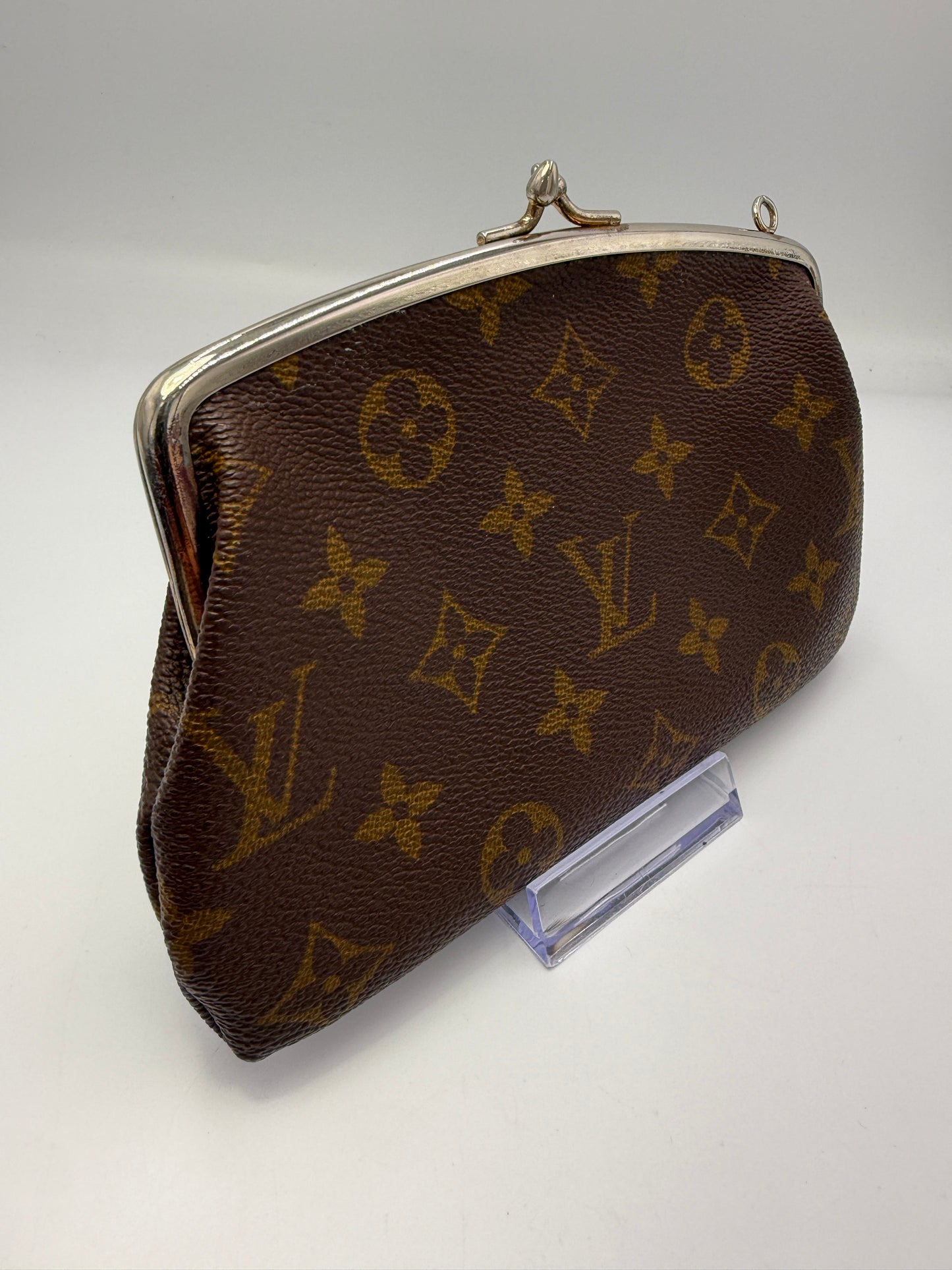 Louis Vuitton Monogram Kisslock Cosmetic Pouch Clutch