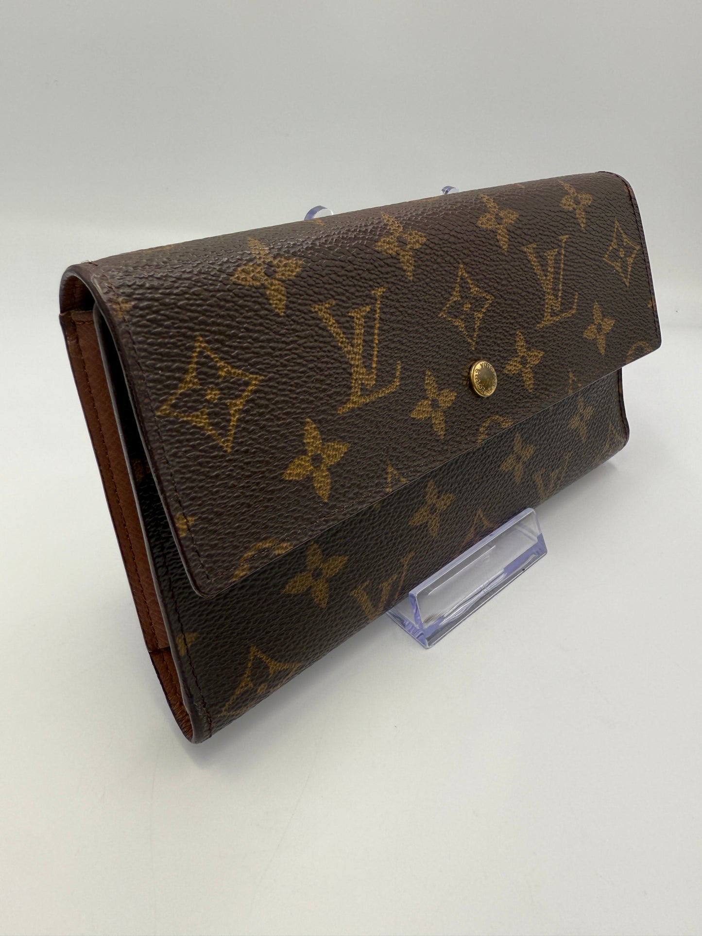 Louis Vuitton Monogram Coated Canvas International Wallet TH0938
