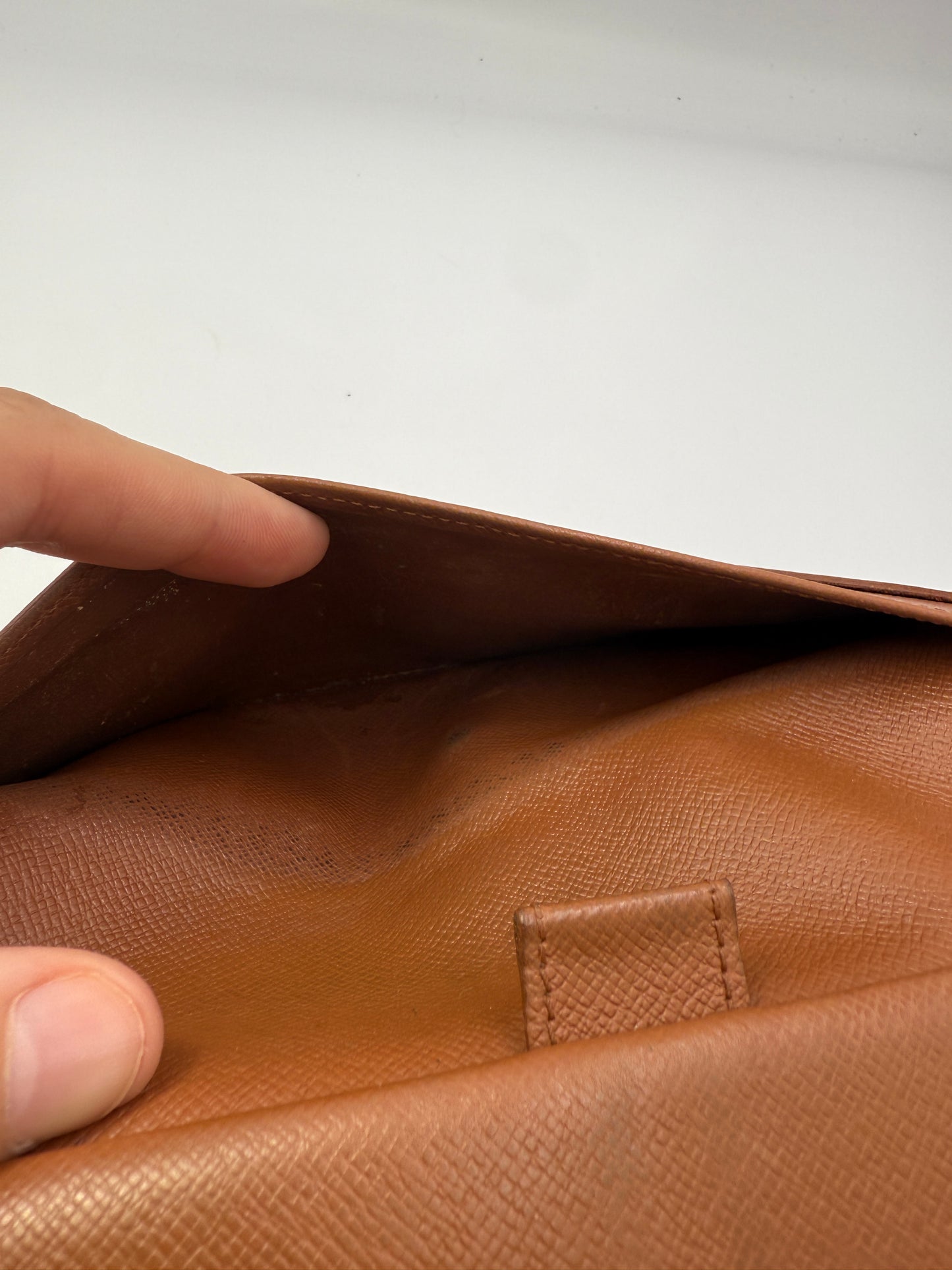 Louis Vuitton Monogram Coated Canvas International Wallet TH0938