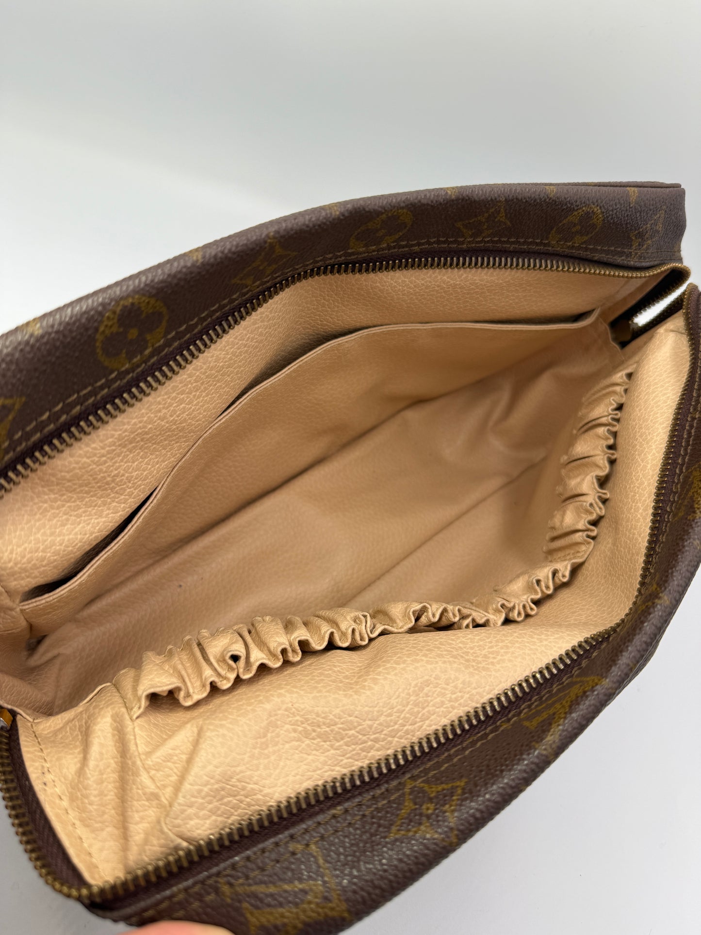 Louis Vuitton Monogram Coated Canvas Toiletry 28 cm