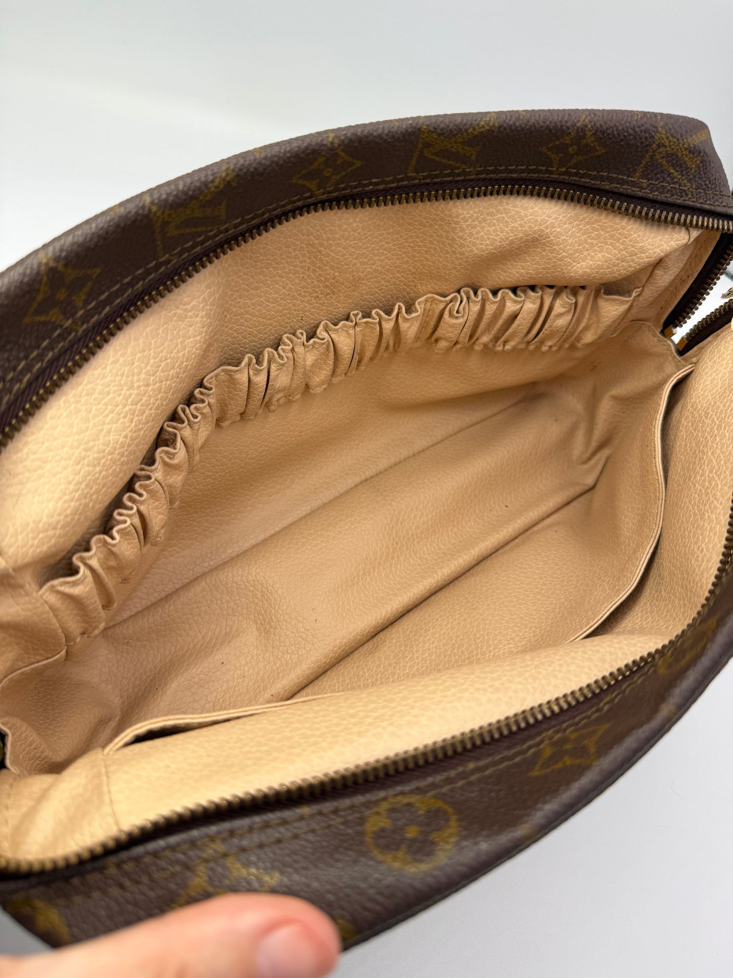 Louis Vuitton Monogram Coated Canvas Toiletry 28 cm