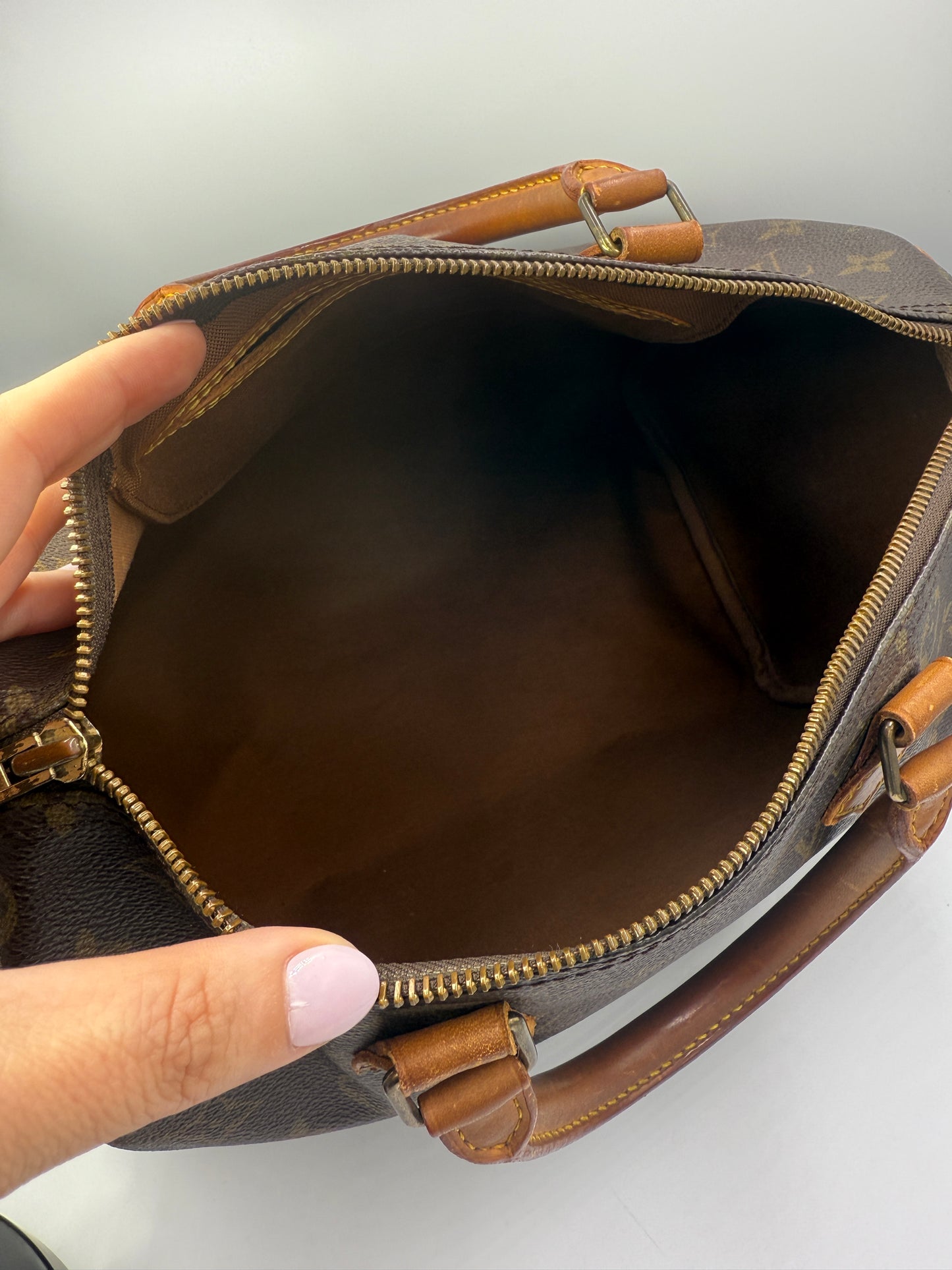 Louis Vuitton Monogram Speedy 30 cm VI1921