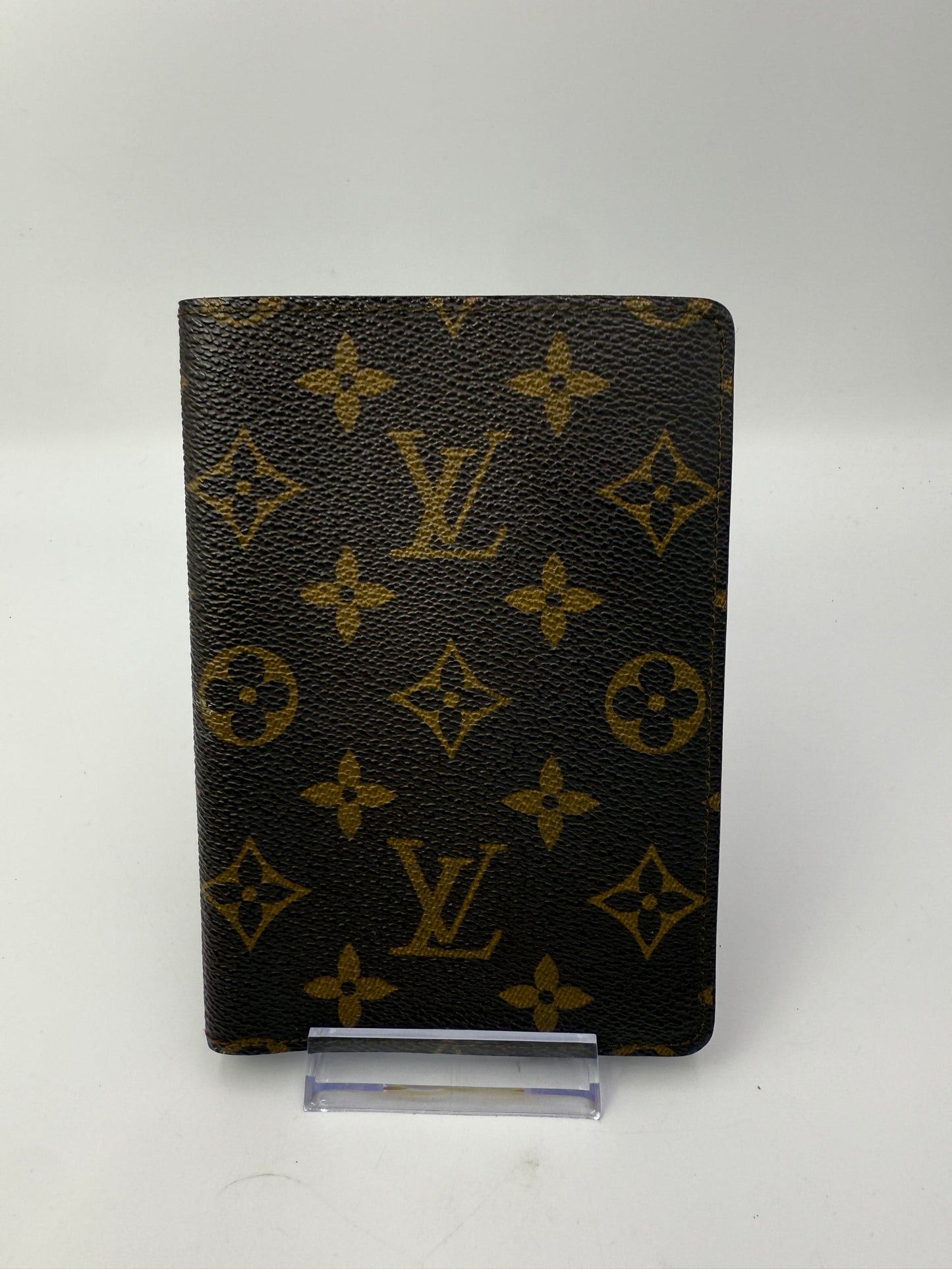 Louis Vuitton Monogram Coated Canvas Vintage Passport Holder 883RA