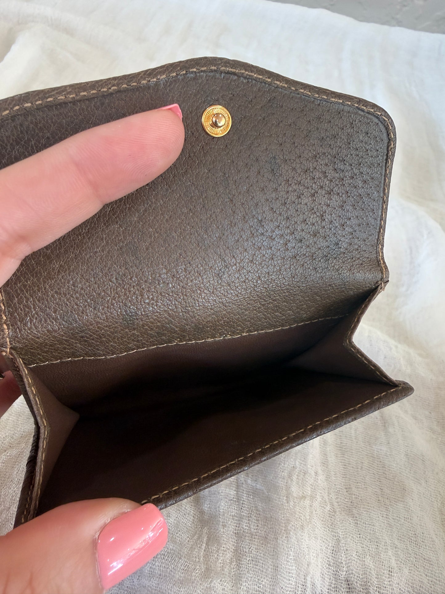 Gucci GG Supreme Ophidia Bi-Fold Wallet with Web Stripe and Snap Closure