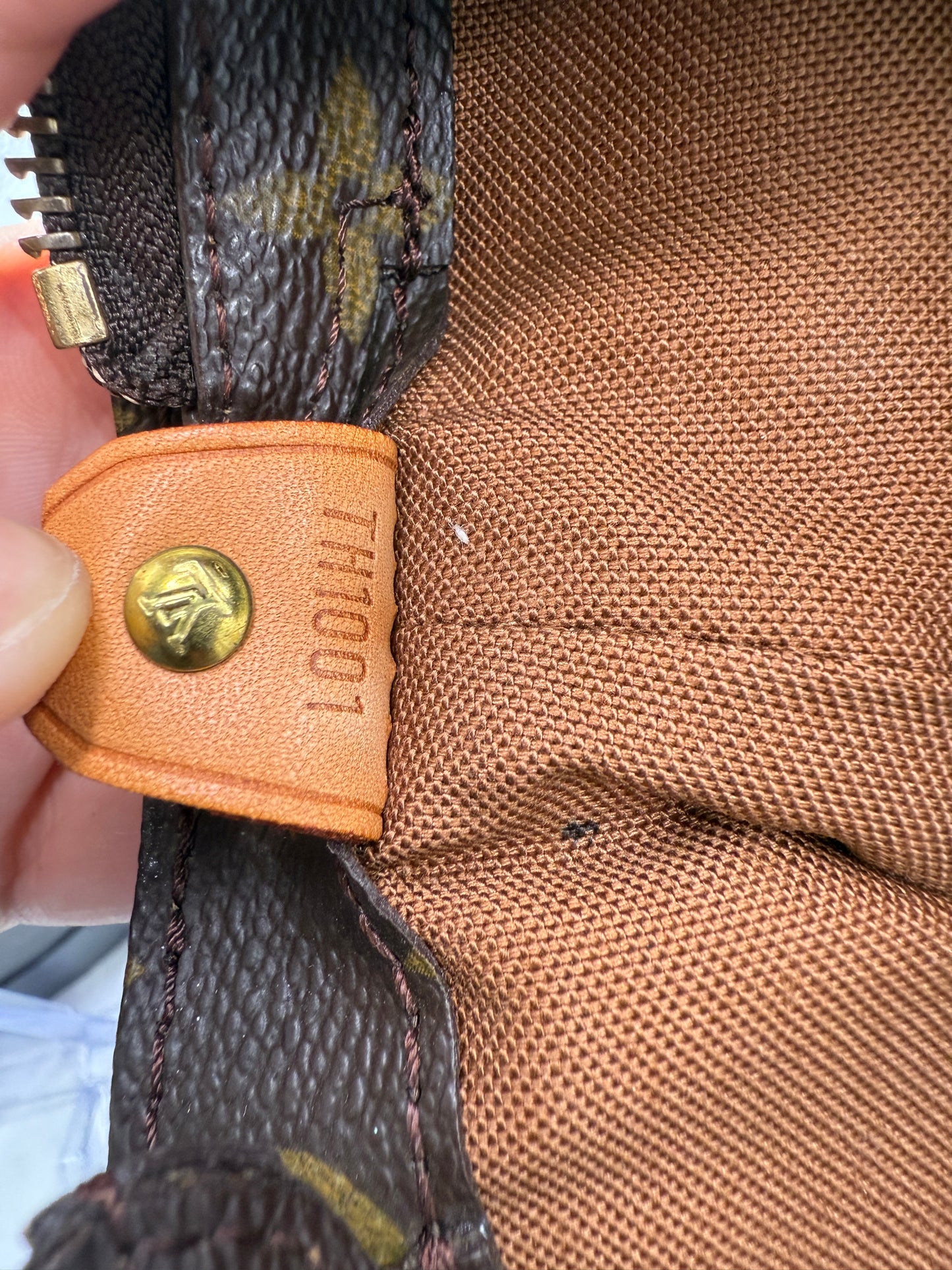 Louis Vuitton Monogram Cabas Mezzo Tote TH1001