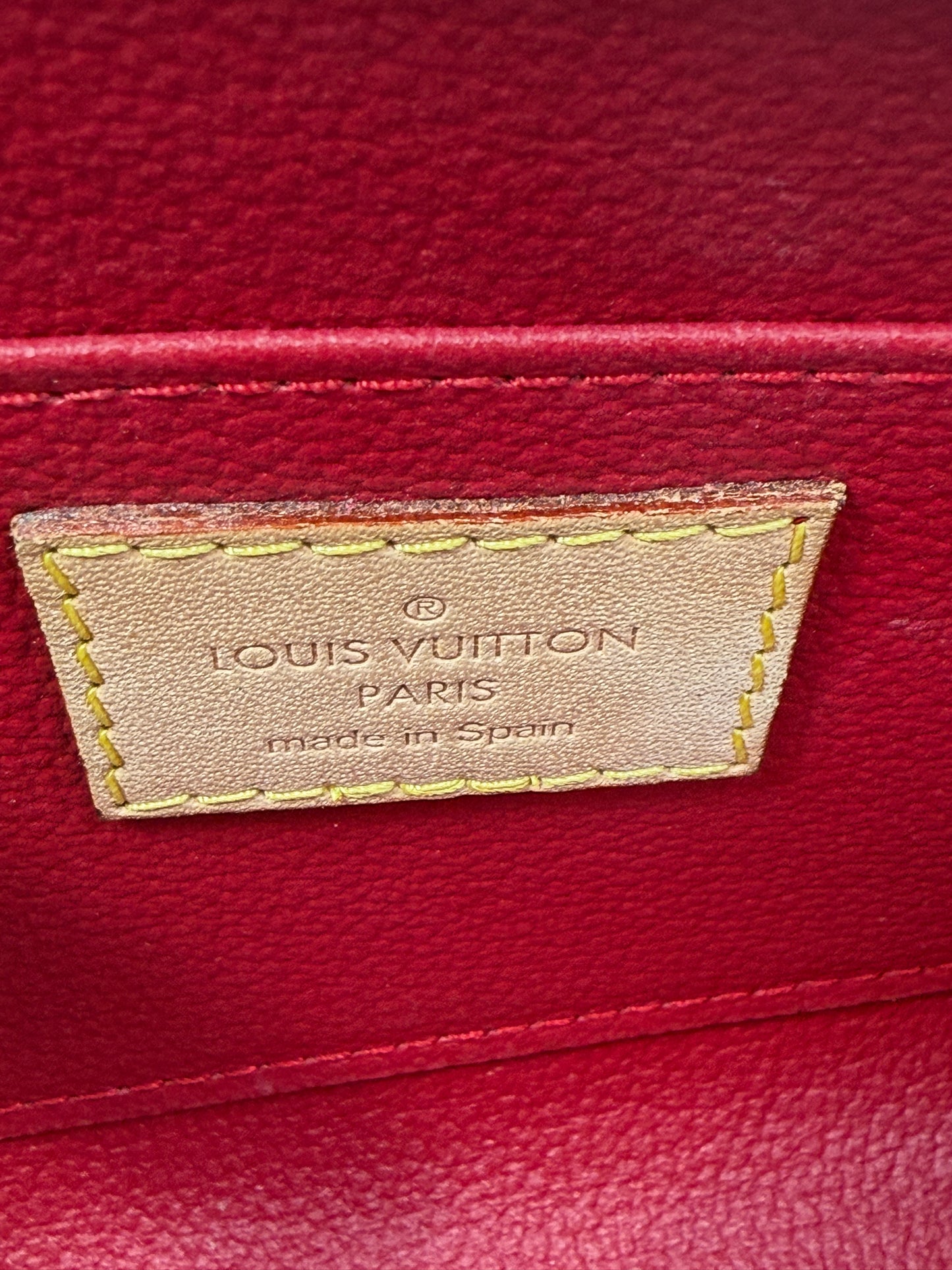 Louis Vuitton Vernis Sweet Monogram Cosmestic Pouch CA4123