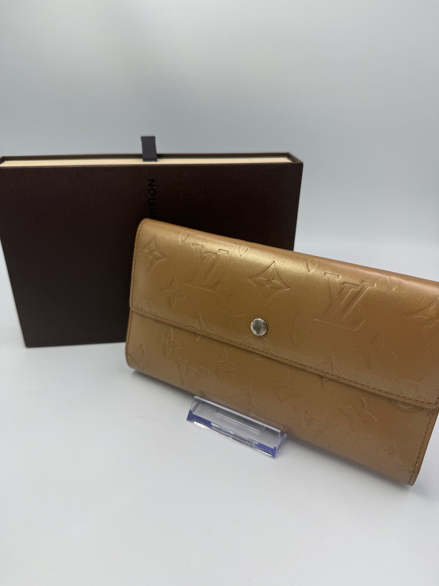 Louis Vuitton Matte Gold Vernis International Wallet TH1098