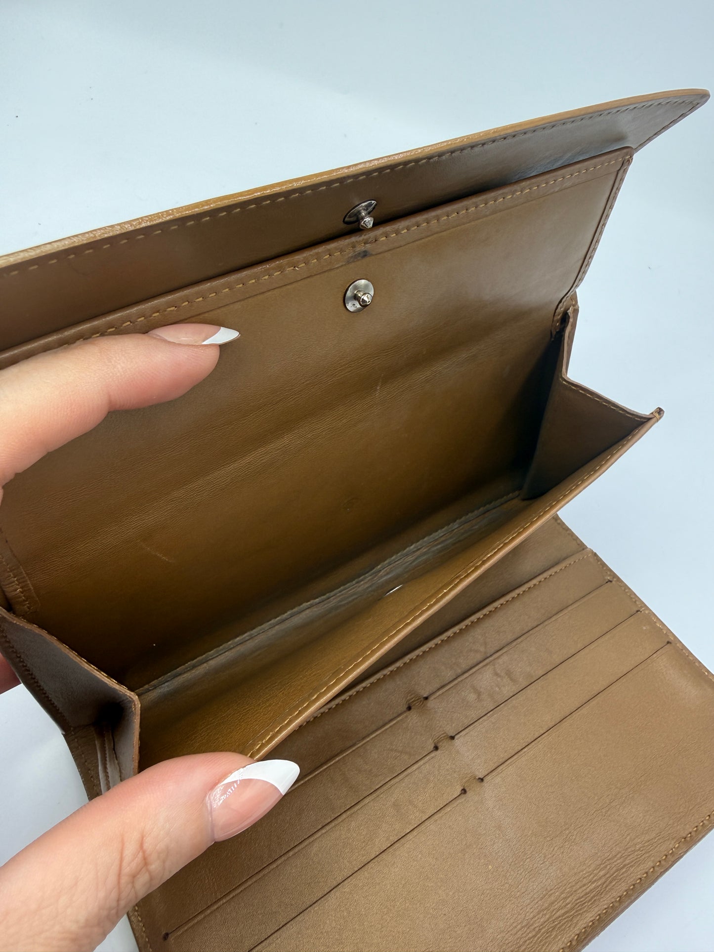 Louis Vuitton Matte Gold Vernis International Wallet TH1098