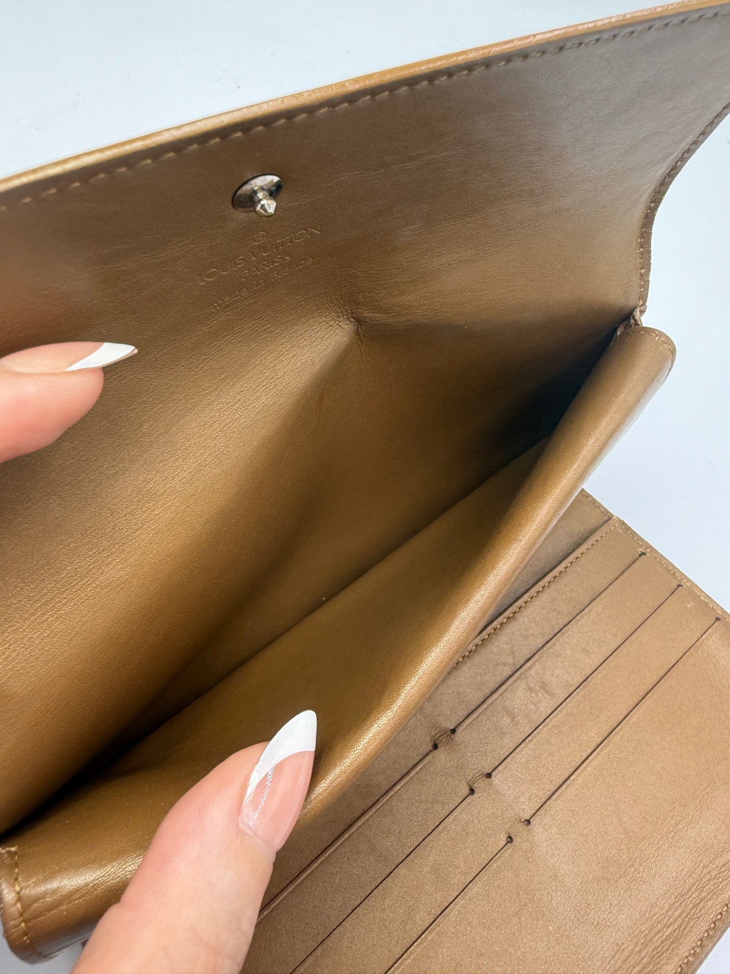 Louis Vuitton Matte Gold Vernis International Wallet TH1098