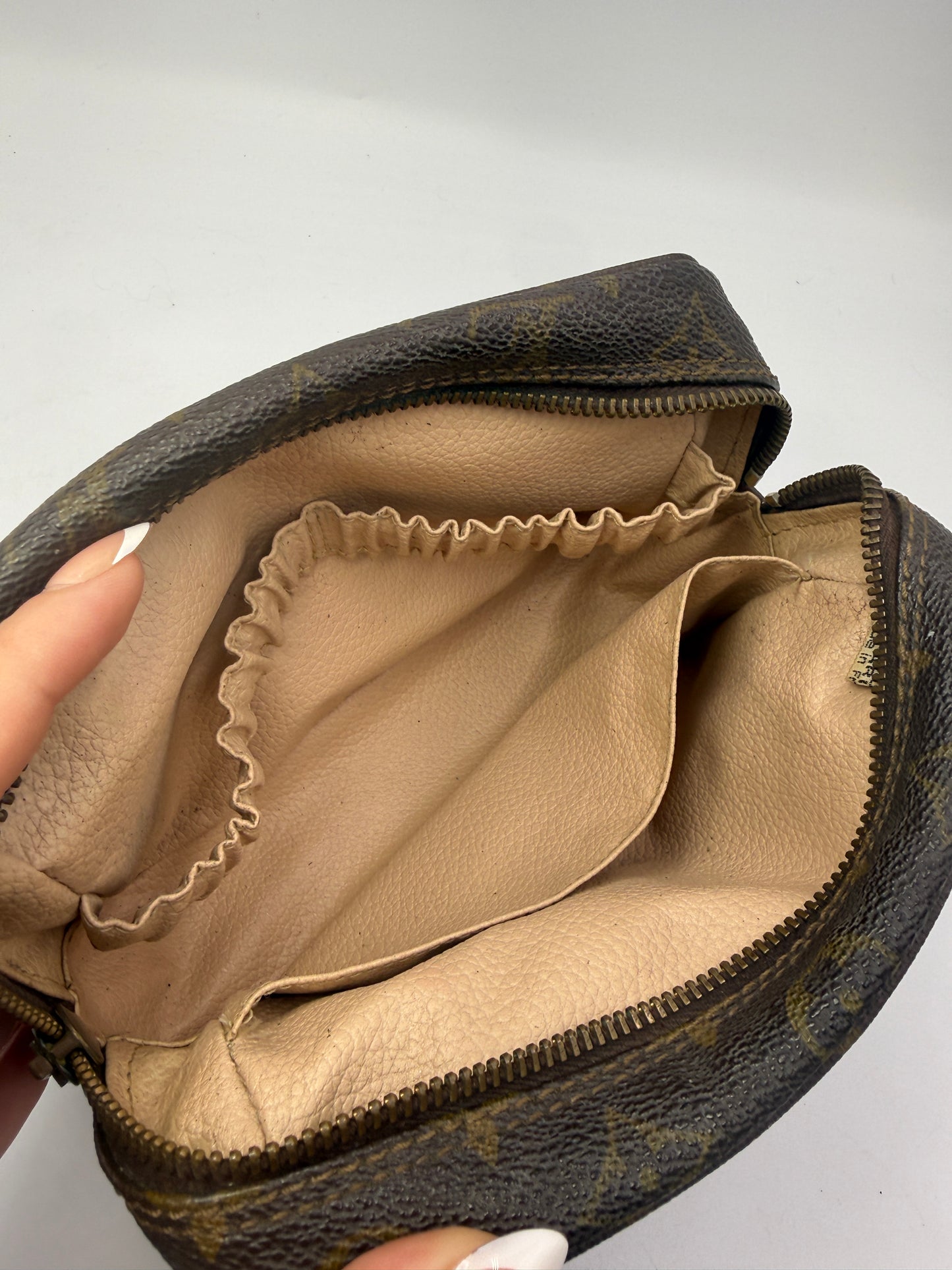 Louis Vuitton Monogram Trousse Toiletry 18 cm