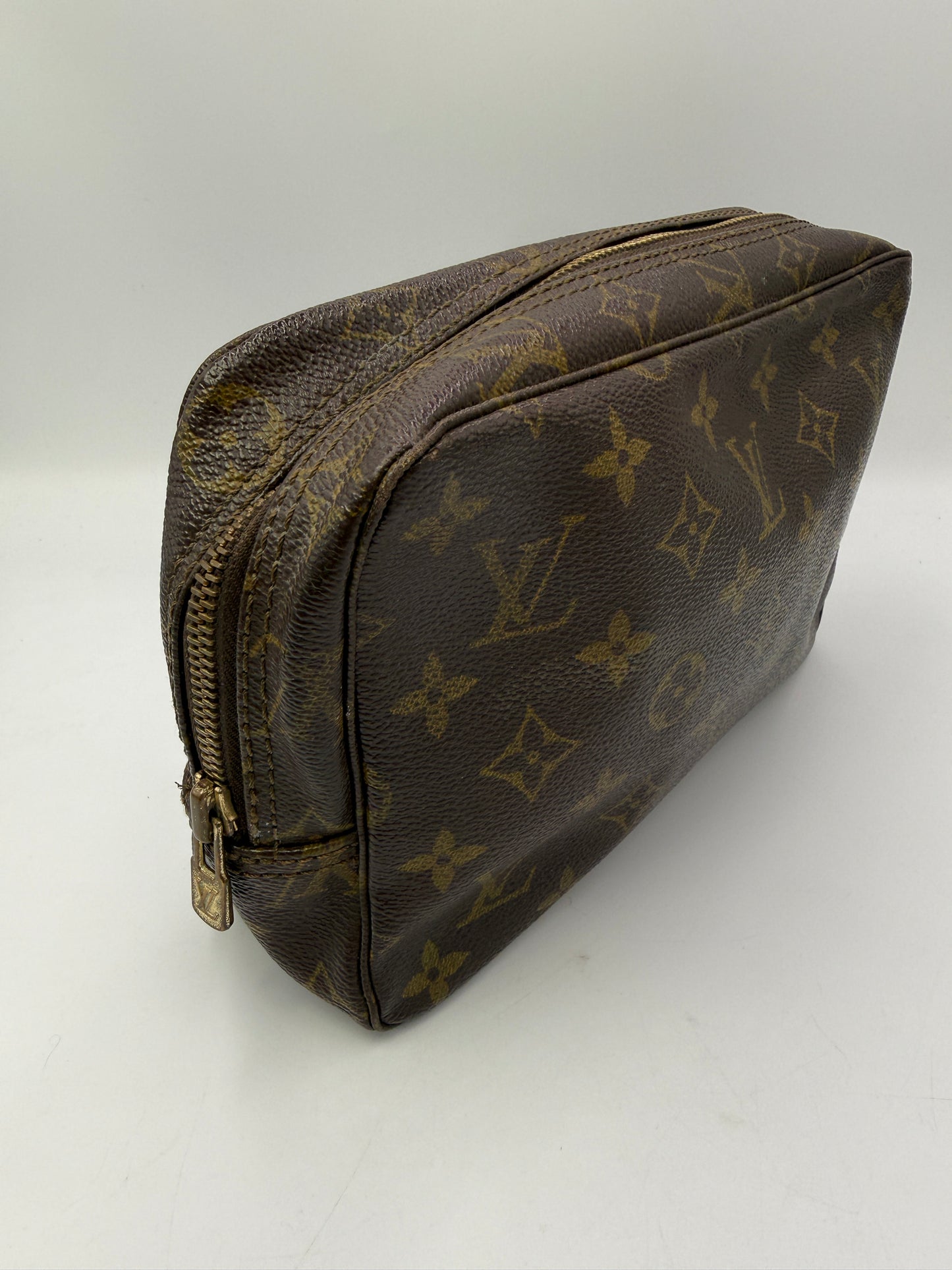 Louis Vuitton Monogram Coated Canvas Toiletry 23 cm