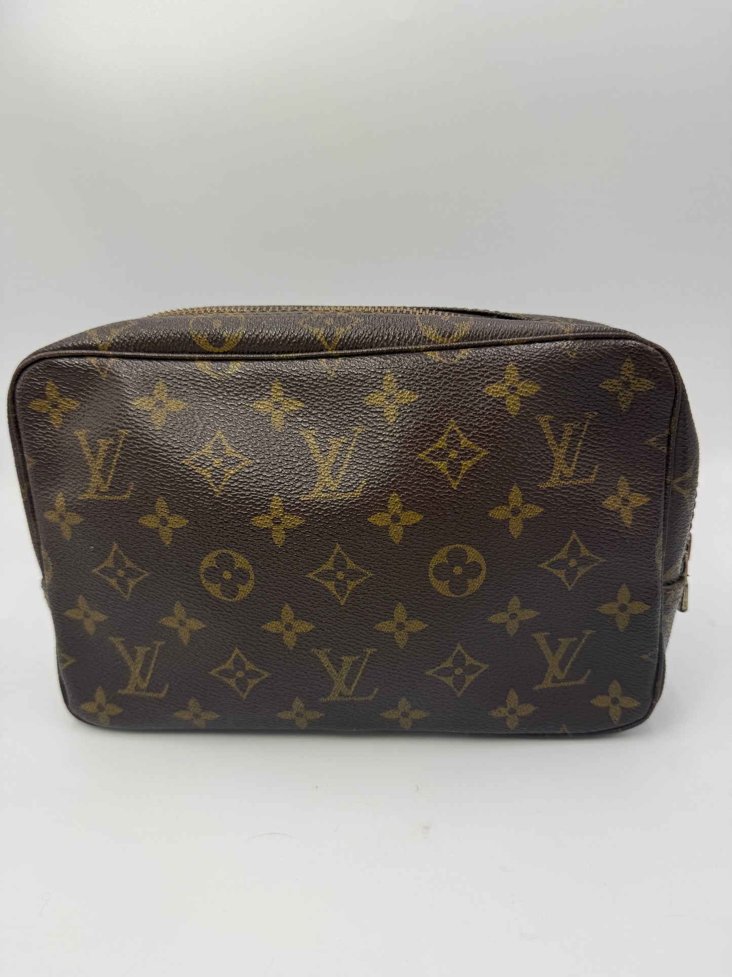 Louis Vuitton Monogram Coated Canvas Toiletry 23 cm