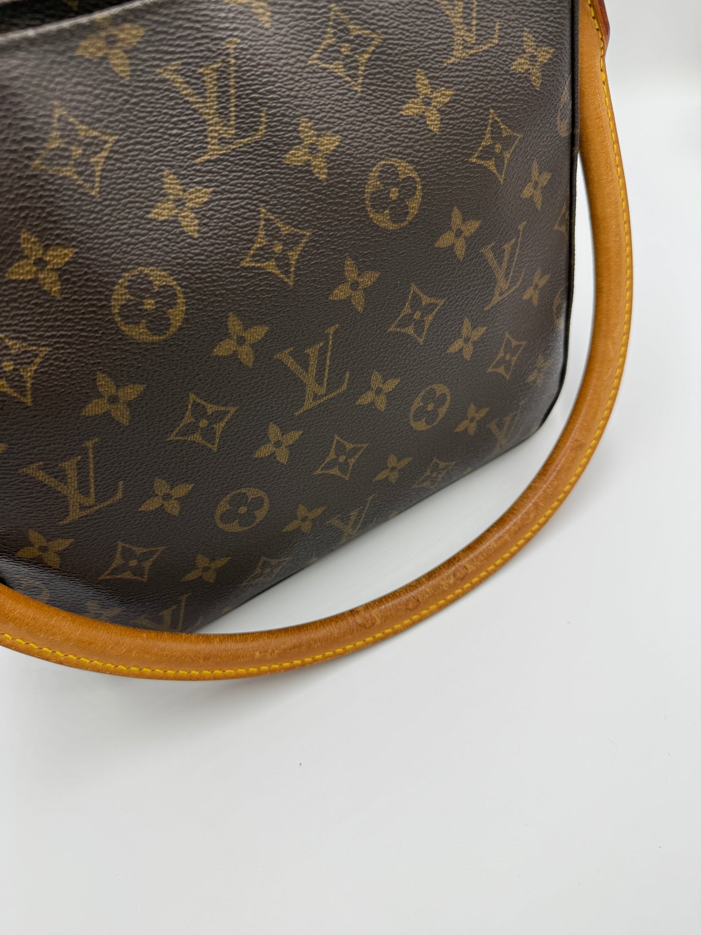 Louis Vuitton Monogram Looping MM FL1001