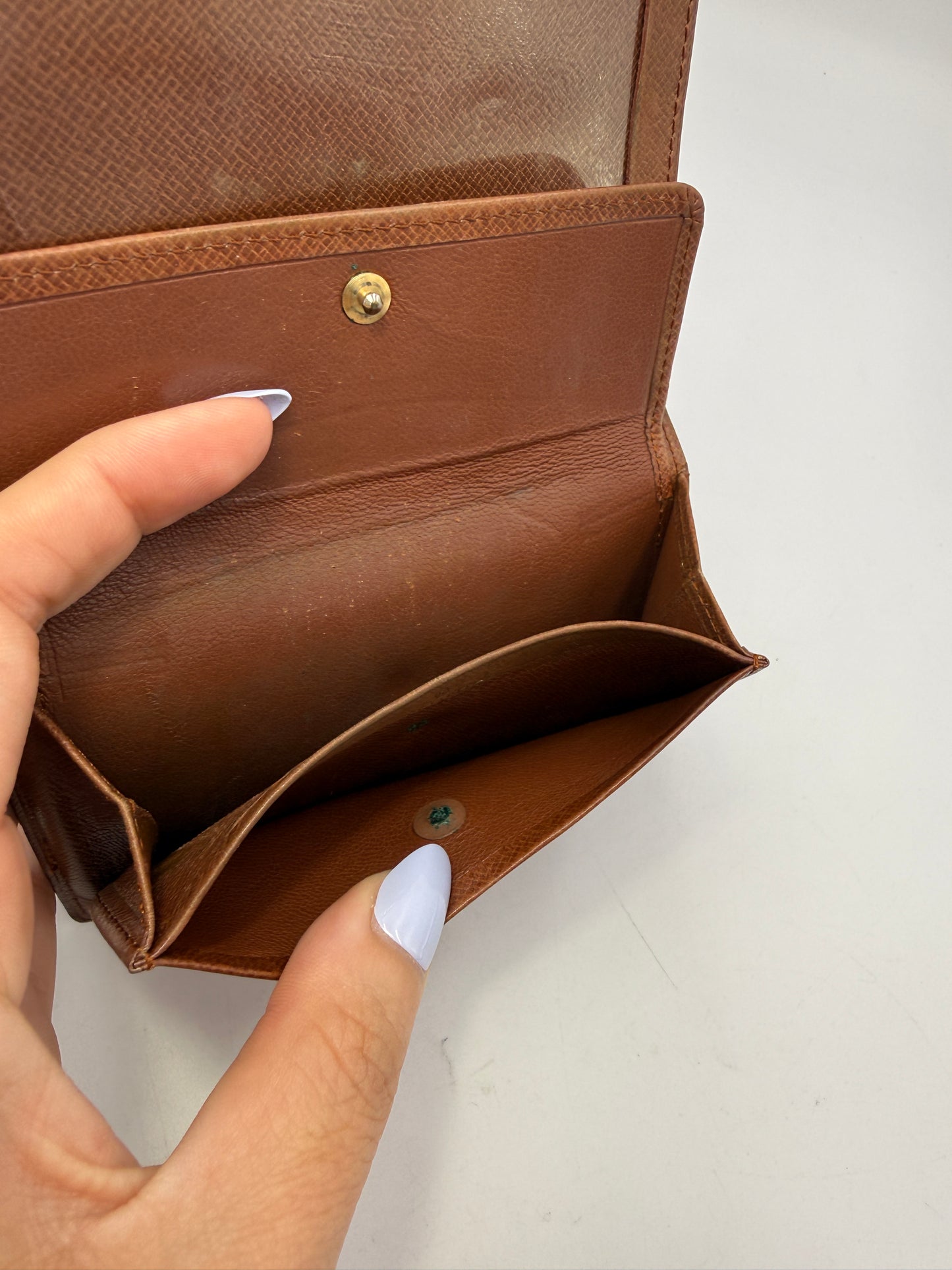 Louis Vuitton Monogram Bifold ID Passport Holder 8909RA
