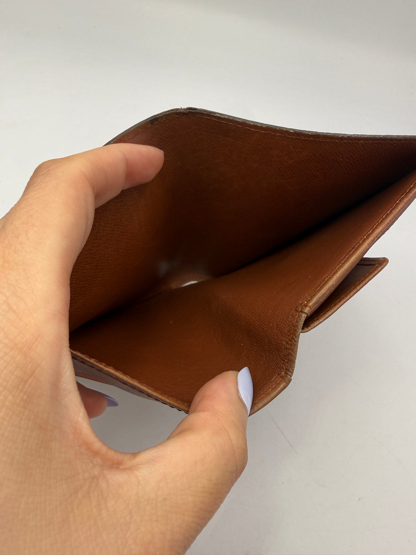 Louis Vuitton Monogram Bifold ID Passport Holder 8909RA