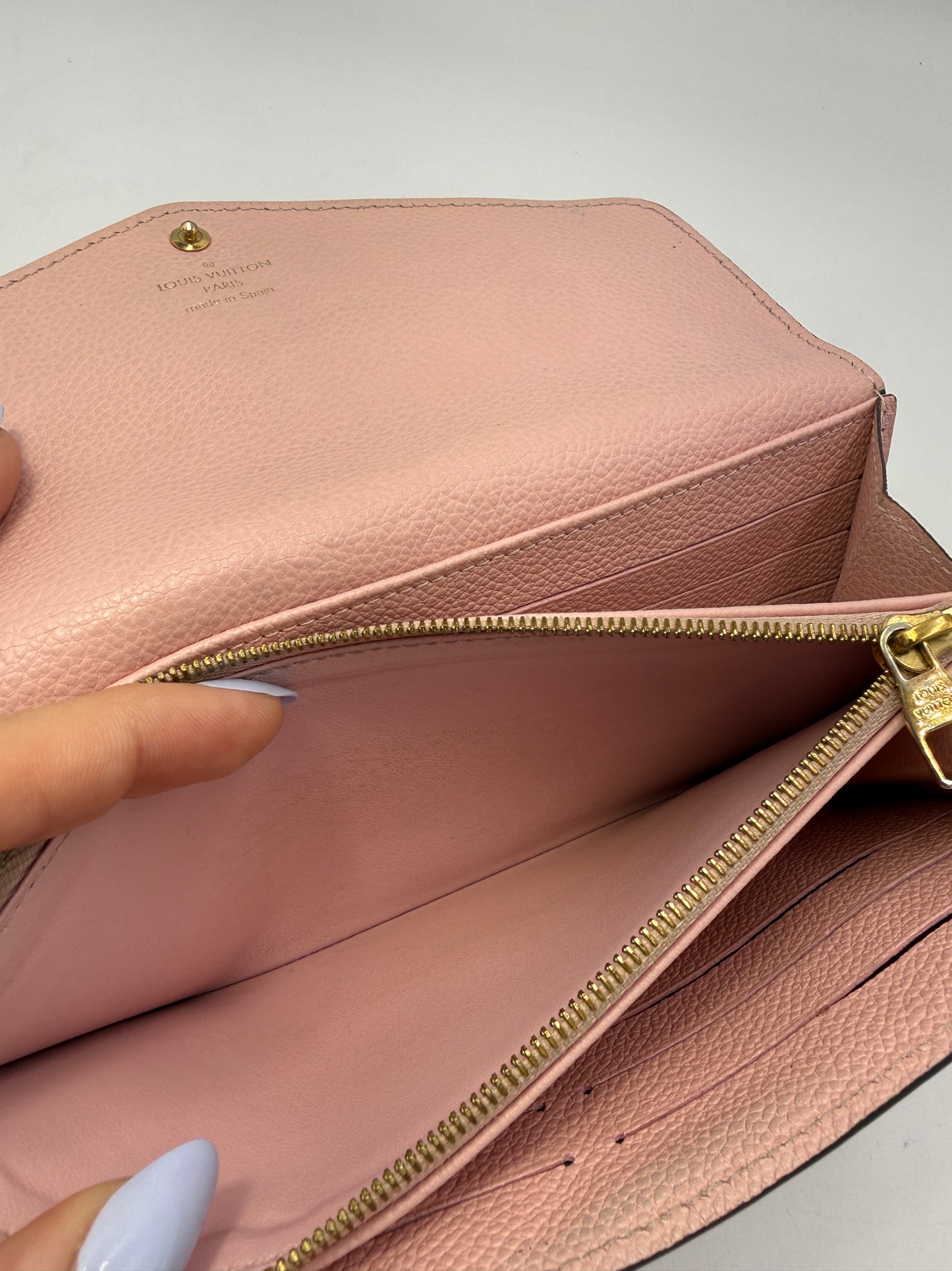 Louis Vuitton Rose Ballerine Empreinte Sarah Wallet CA1175