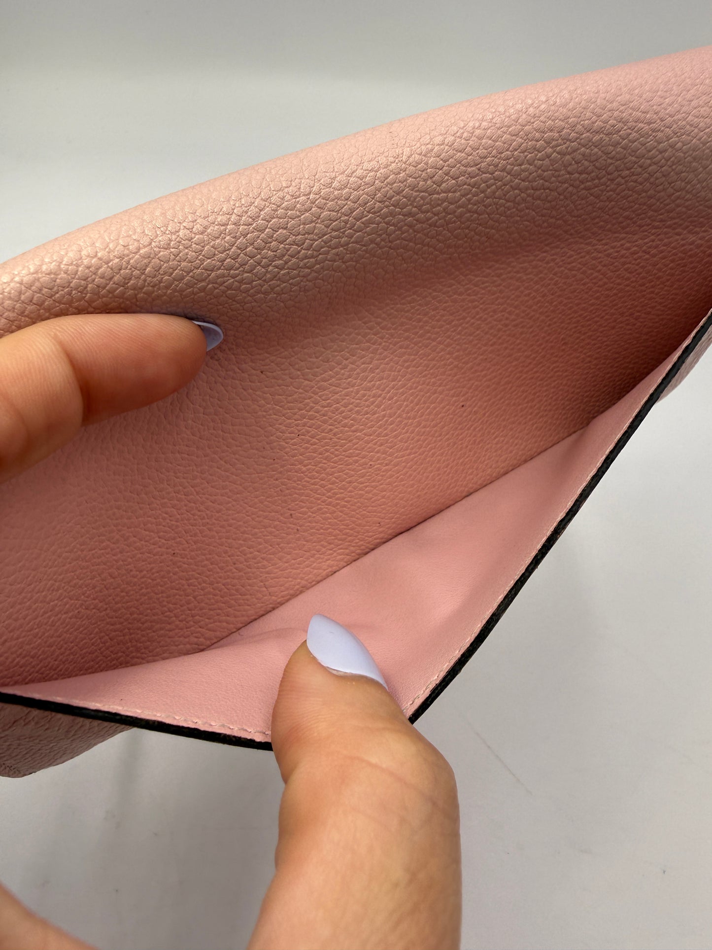 Louis Vuitton Rose Ballerine Empreinte Sarah Wallet CA1175