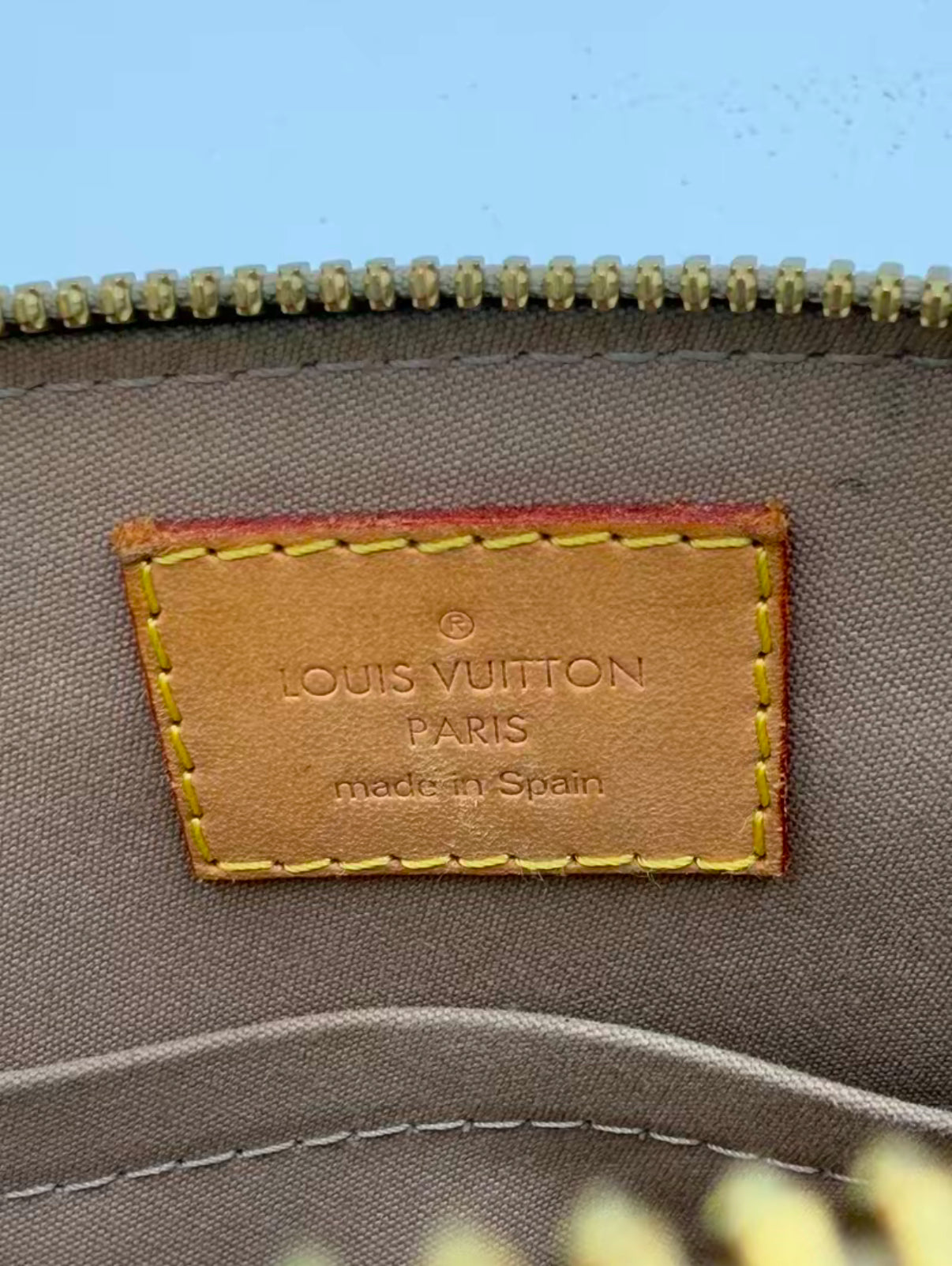 Louis Vuitton Vernis Alma BB Nude CA2124