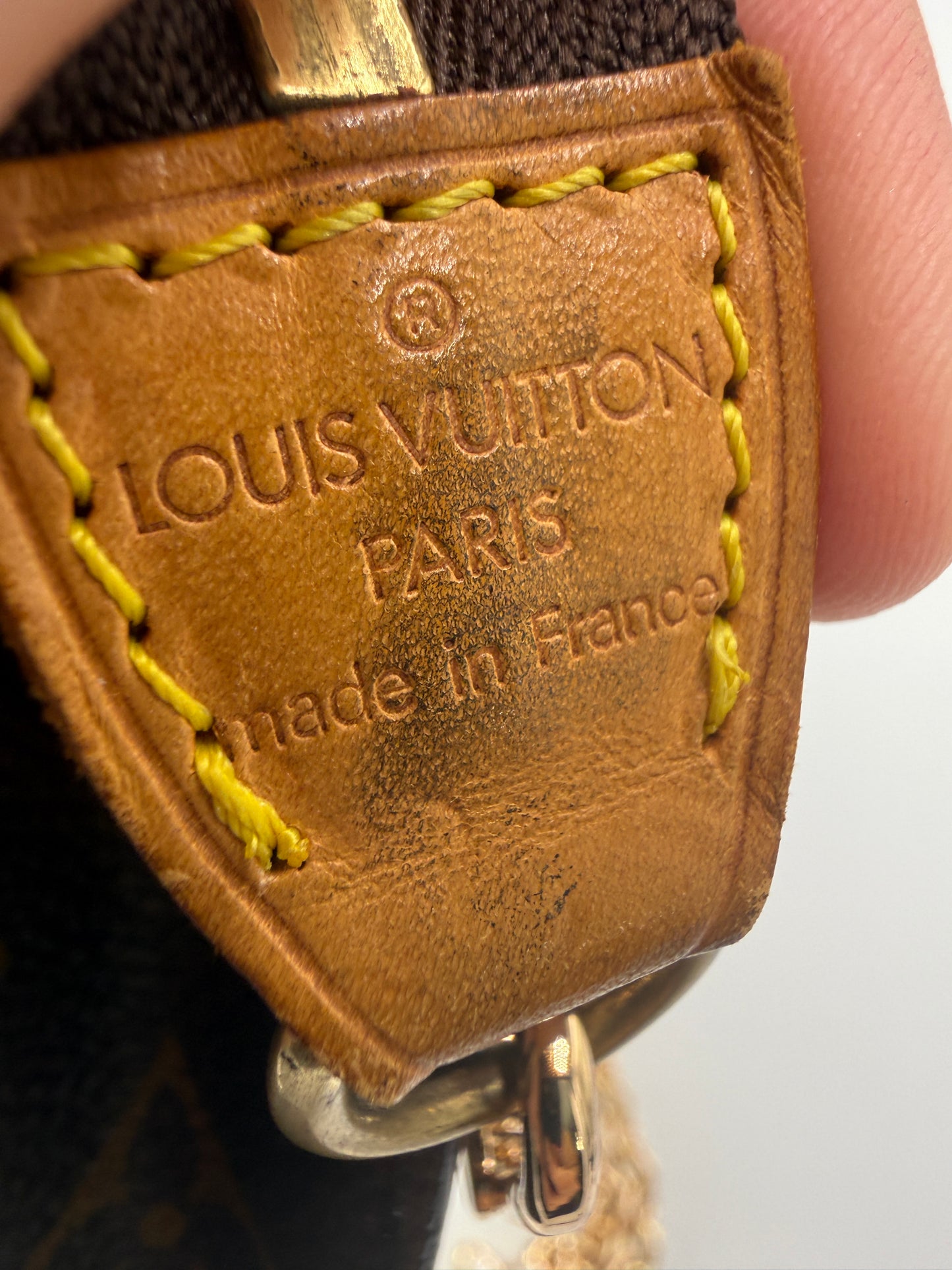 Louis Vuitton Monogram Canvas Bucket Pochette 17 cm AR0080
