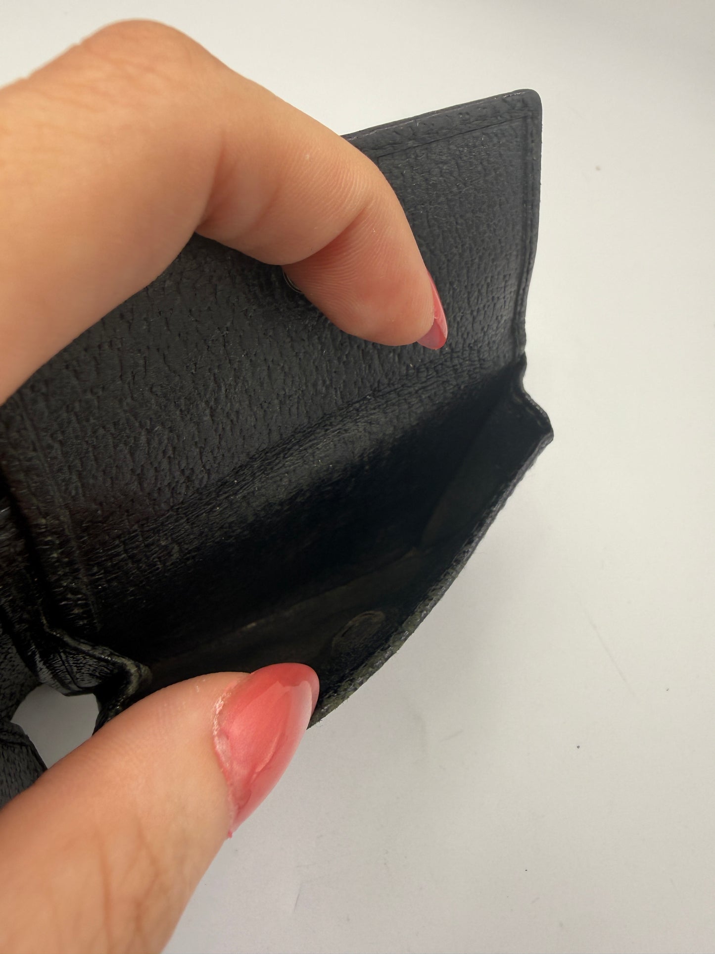 Gucci Black Leather Bifold Wallet with Green and Red Web Stripe