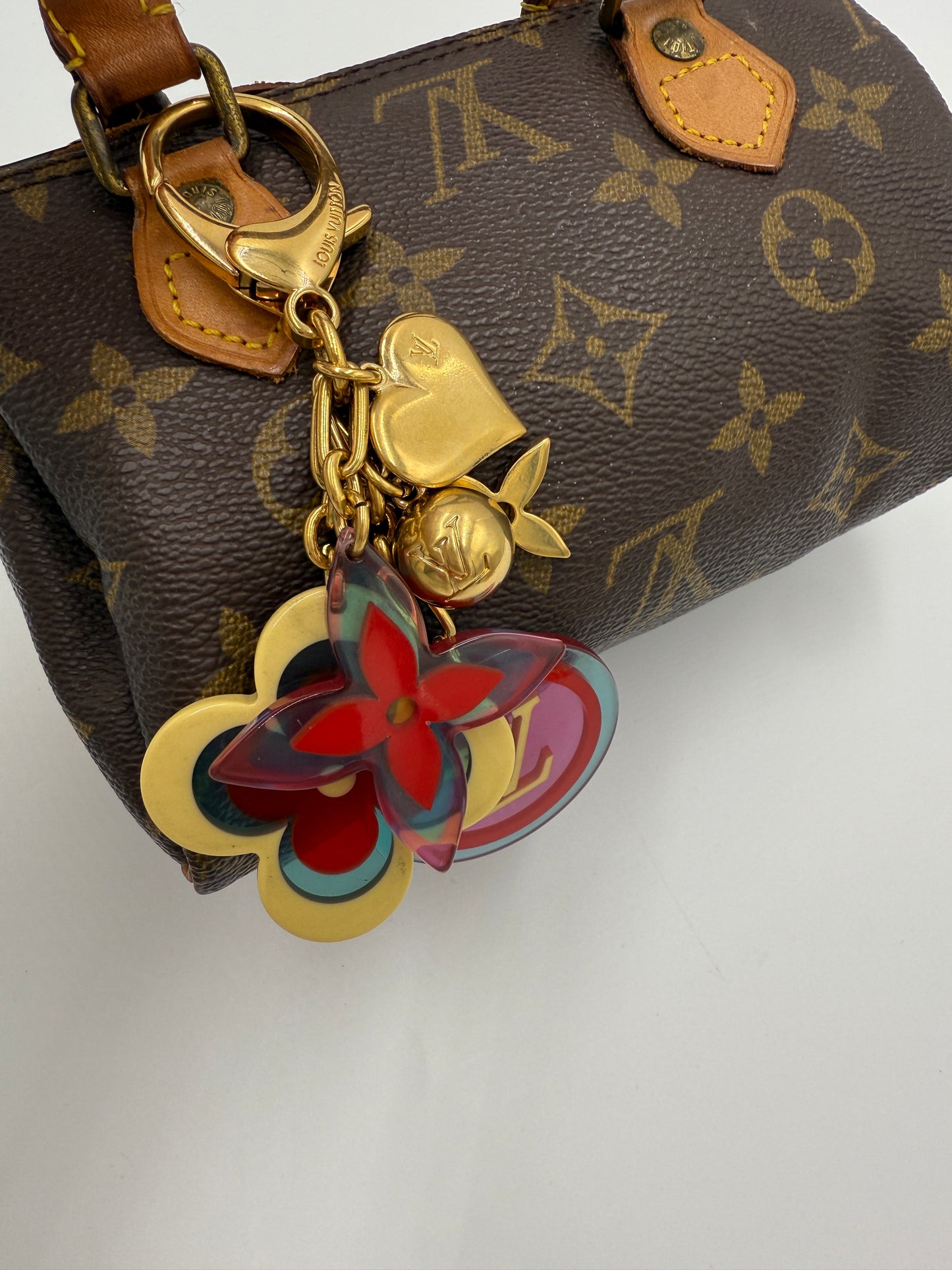 Louis Vuitton Metal and Resin Bijoux Candy Flower Heart Bag Charm GA0099