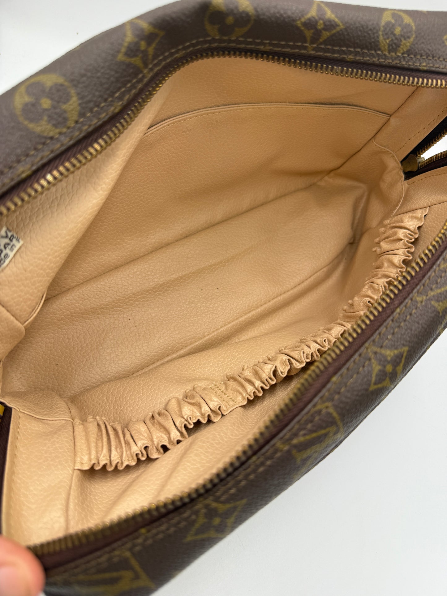 Louis Vuitton Monogram Coated Canvas Toiletry 28 cm