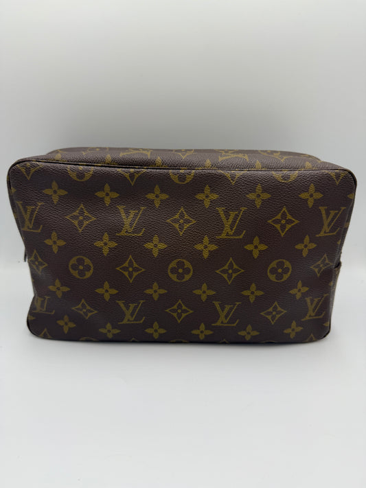 Louis Vuitton Monogram Coated Canvas Toiletry 28 cm