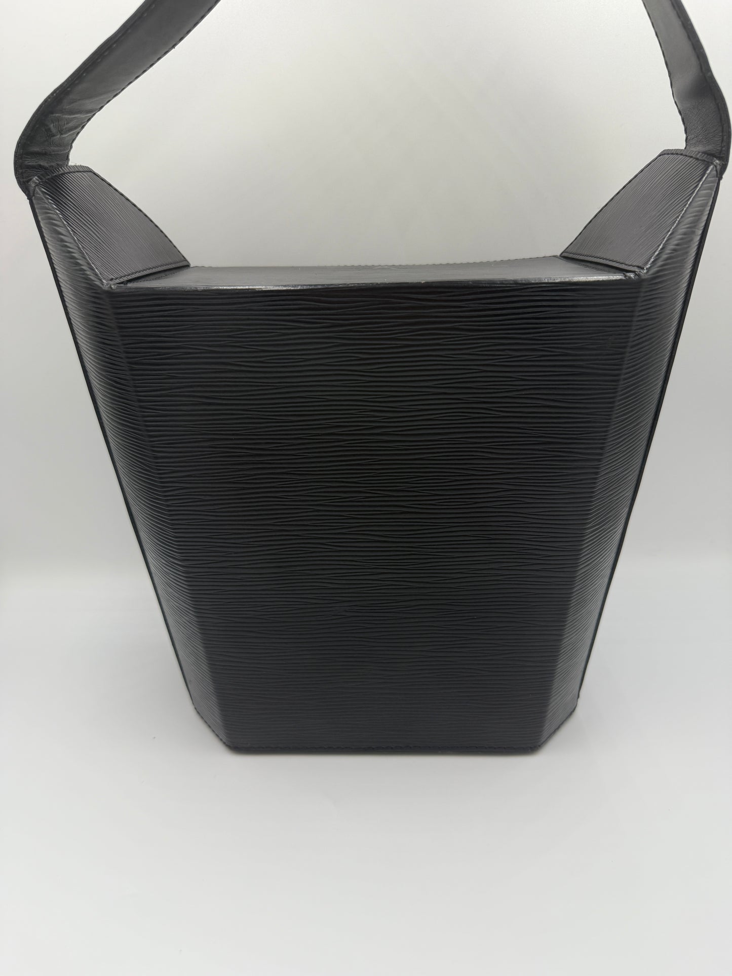 Louis Vuitton Black Epi Leather Sac Seau VI0912