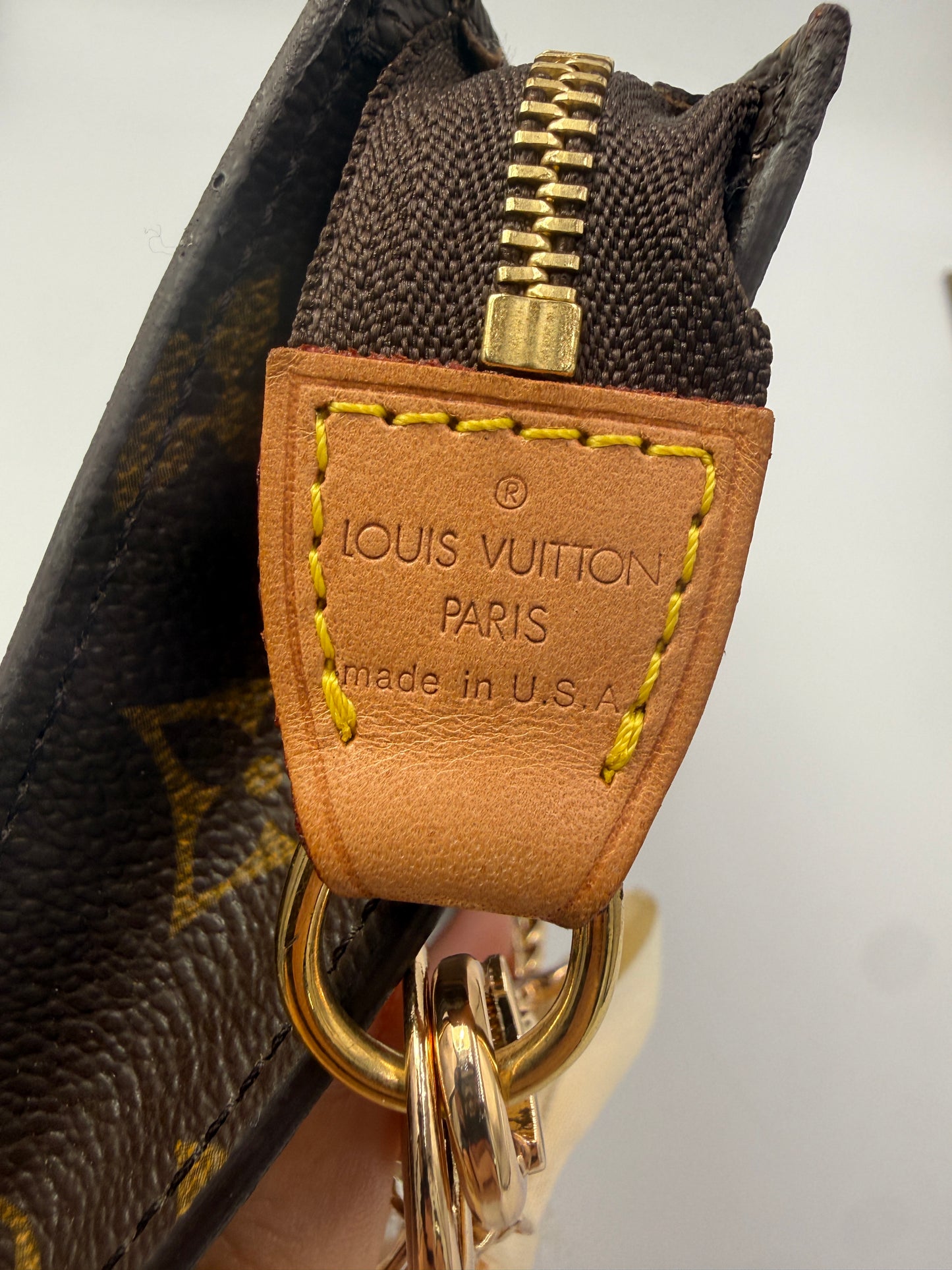 Louis Vuitton Monogram Canvas Bucket Pochette 17 cm SD0031