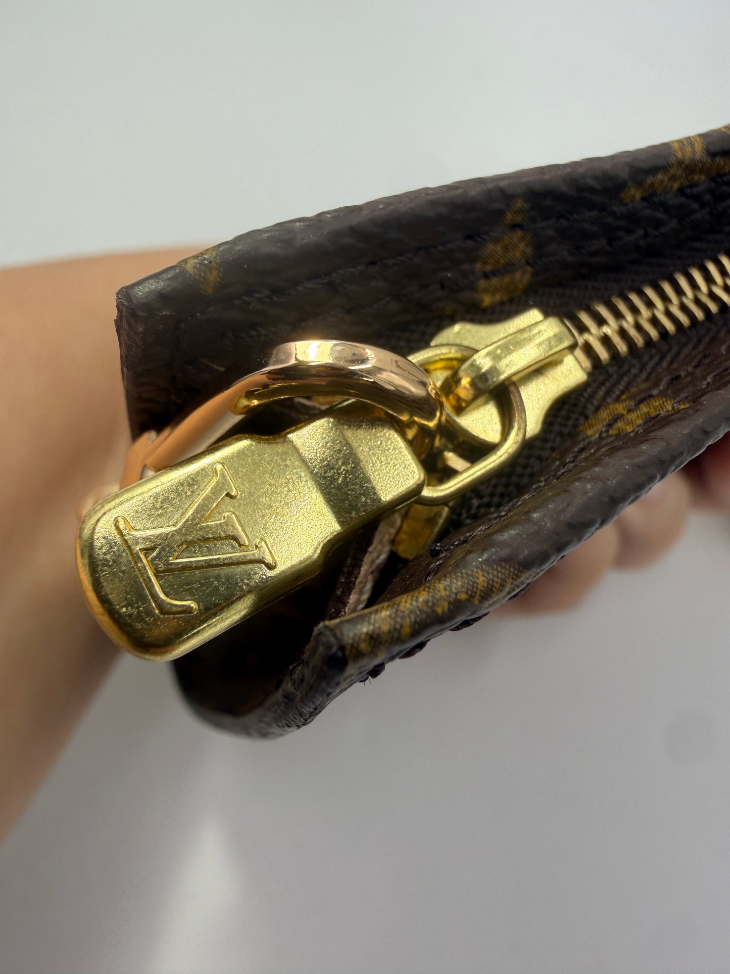 Louis Vuitton Monogram Canvas Bucket Pochette 17 cm SD0031
