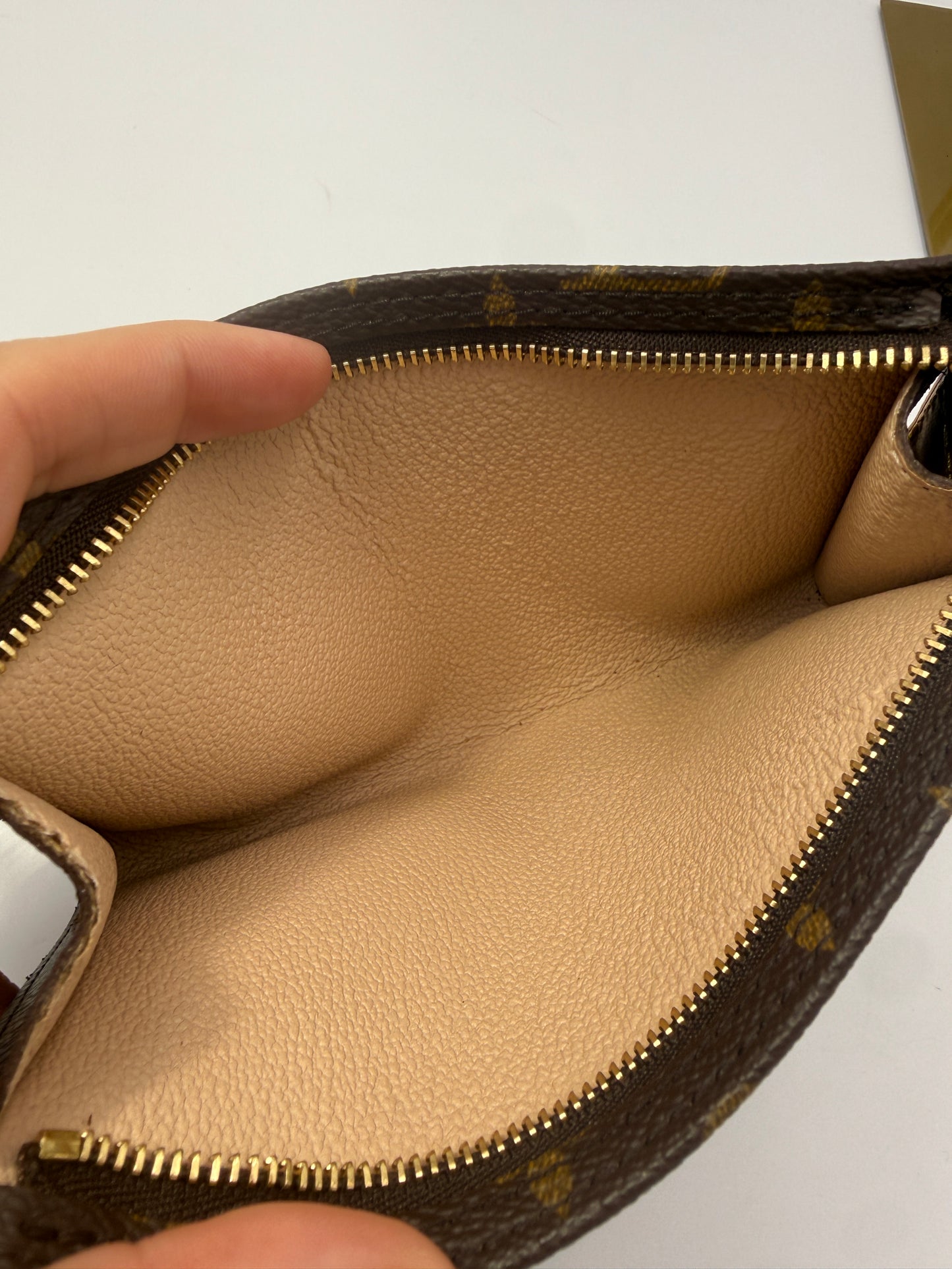 Louis Vuitton Monogram Canvas Bucket Pochette 17 cm SD0031