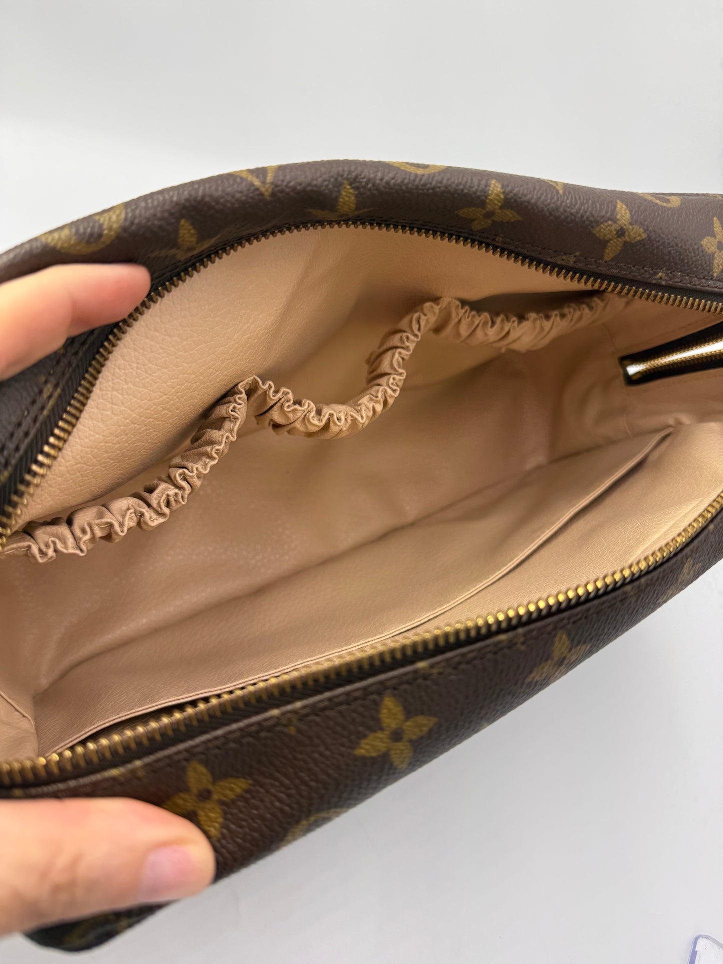 Louis Vuitton Monogram Coated Canvas Toiletry 28 cm 864TH