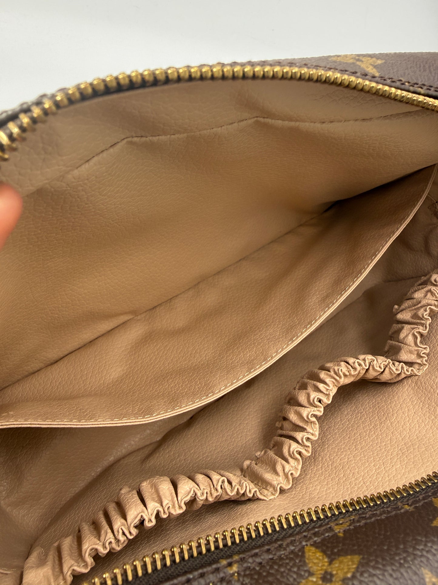 Louis Vuitton Monogram Coated Canvas Toiletry 28 cm 864TH