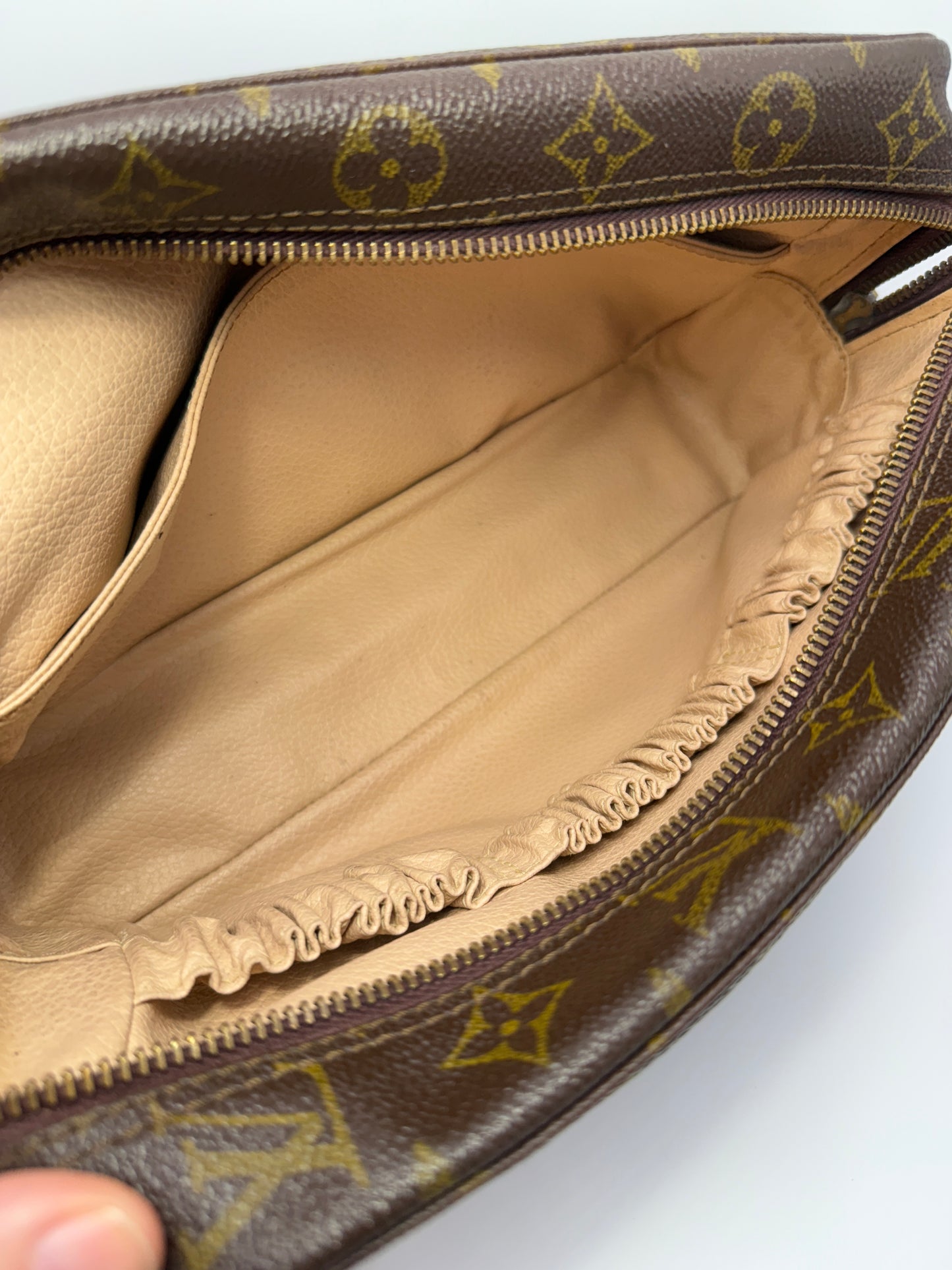 Louis Vuitton Monogram Coated Canvas Toiletry 28 cm