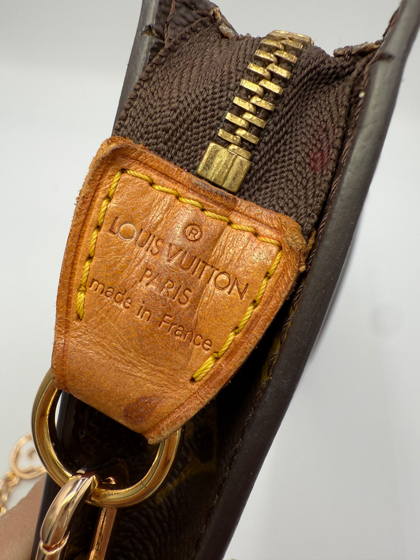 Louis Vuitton Monogram Coated Canvas Toiletry 19 cm