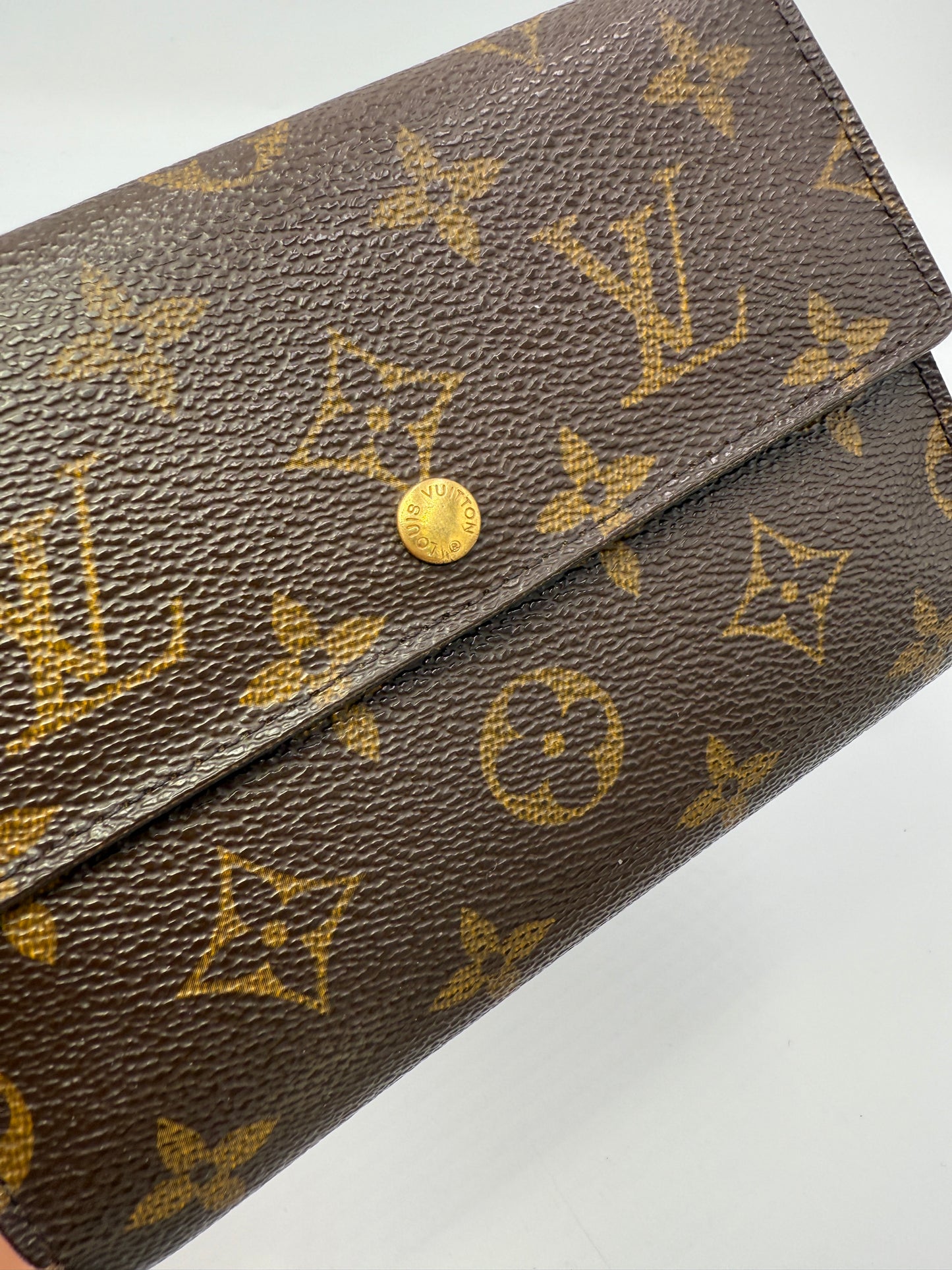 Louis Vuitton Monogram Compact International Wallet SP0011