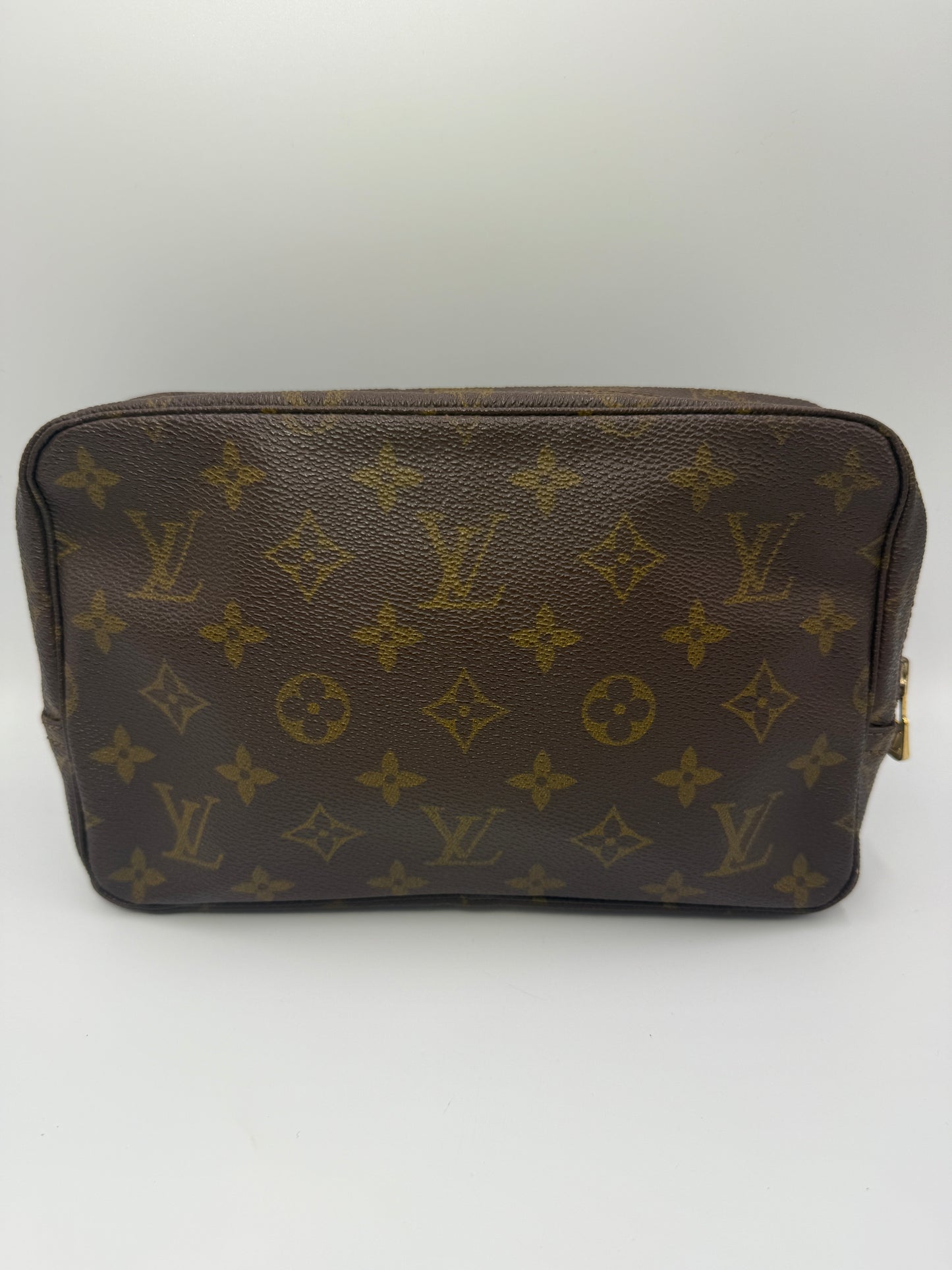 Louis Vuitton Monogram Coated Canvas Toiletry 23 cm