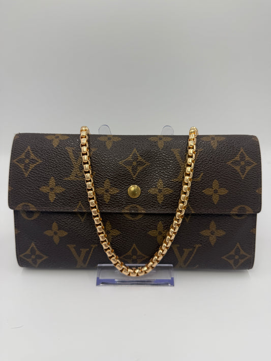Louis Vuitton Monogram Coated Canvas International Wallet TH0916