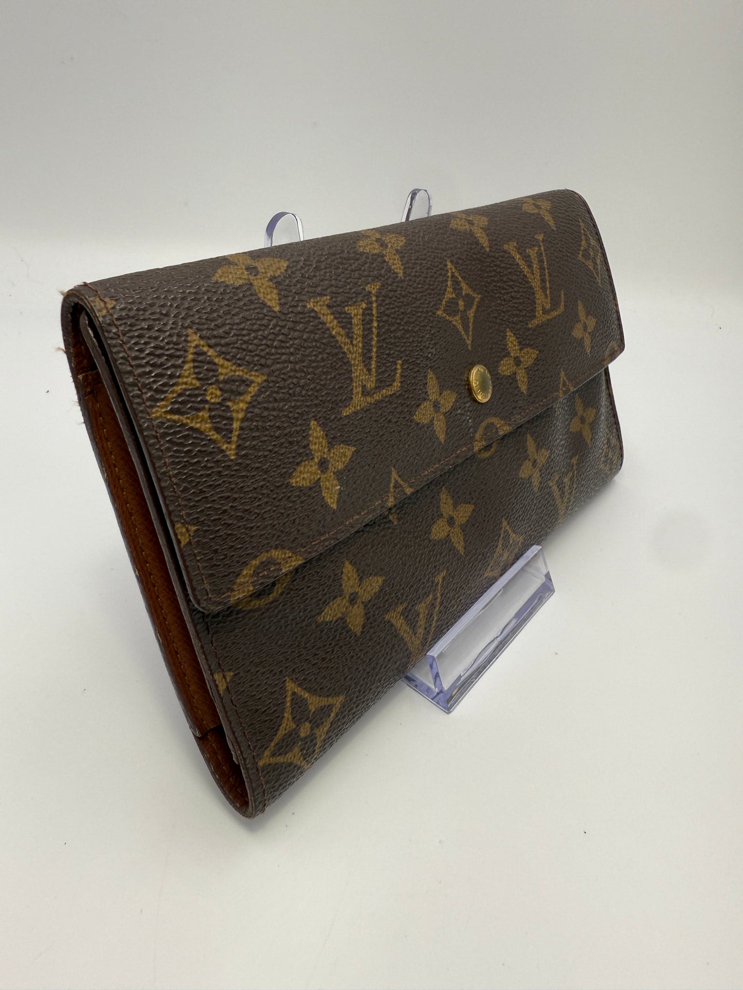 Louis Vuitton Monogram Coated Canvas International Wallet TH0916