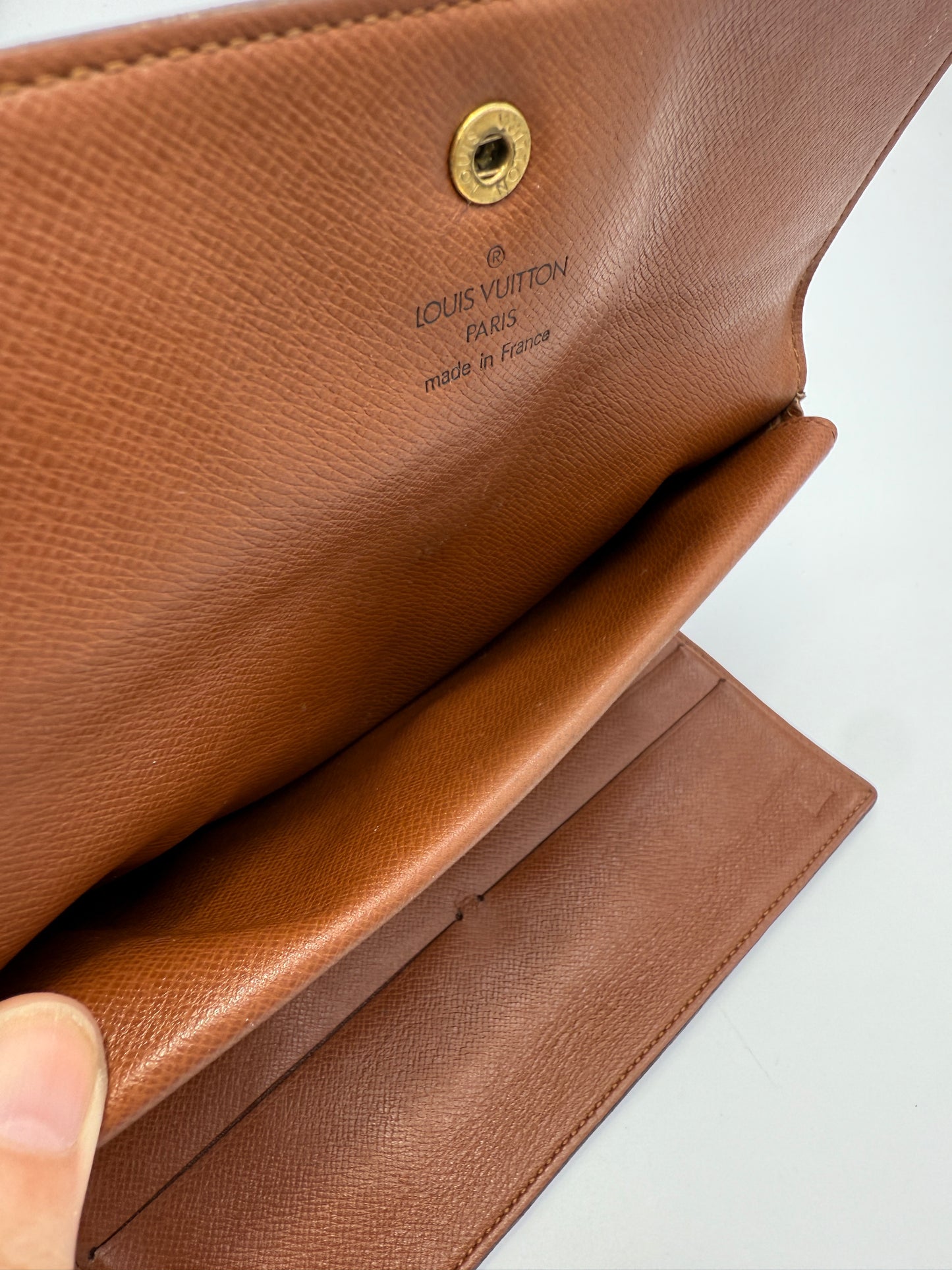 Louis Vuitton Monogram Coated Canvas International Wallet TH0916