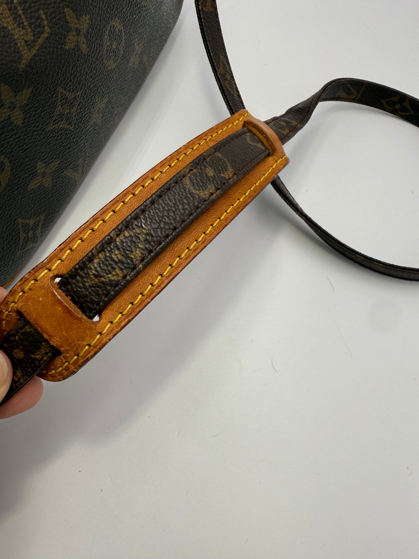 Louis Vuitton Monogram Marley Bandouliere Crossbody Bag MB0070