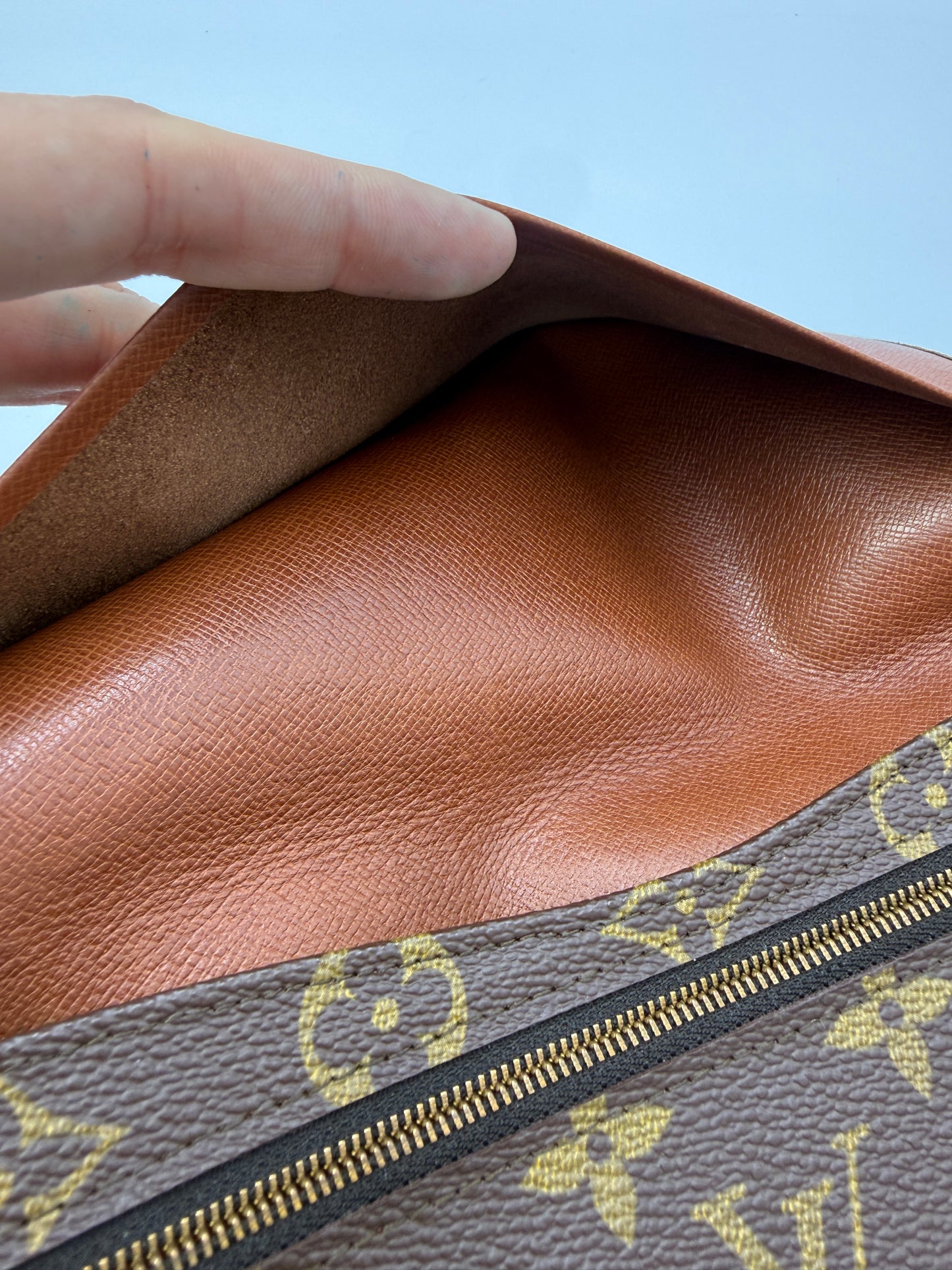 Louis Vuitton Monogram Canvas Pochette Portefeuille Envelope Clutch 884AN