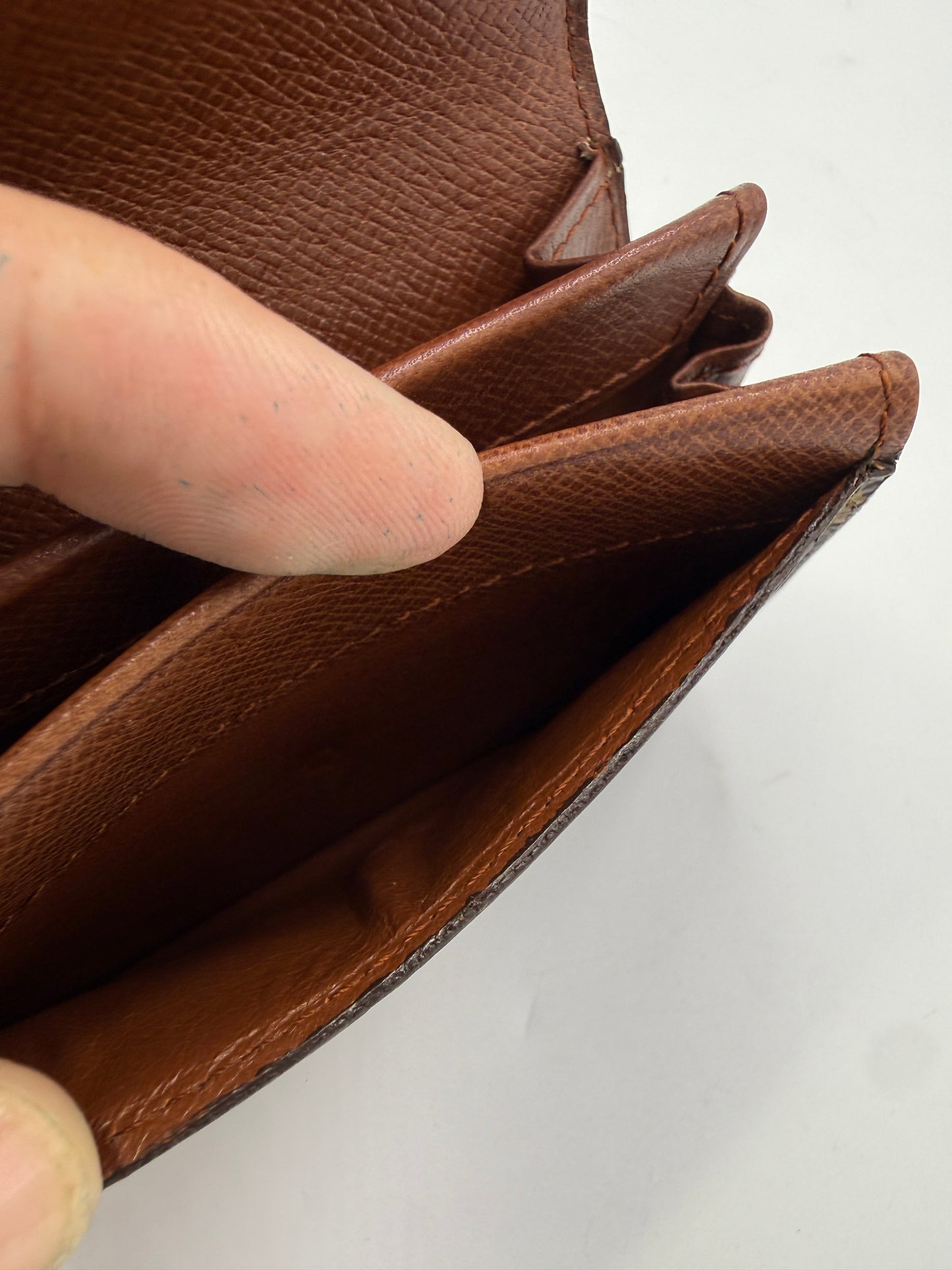 Louis Vuitton Monogram Coated Canvas Compact Card Holder 884RA