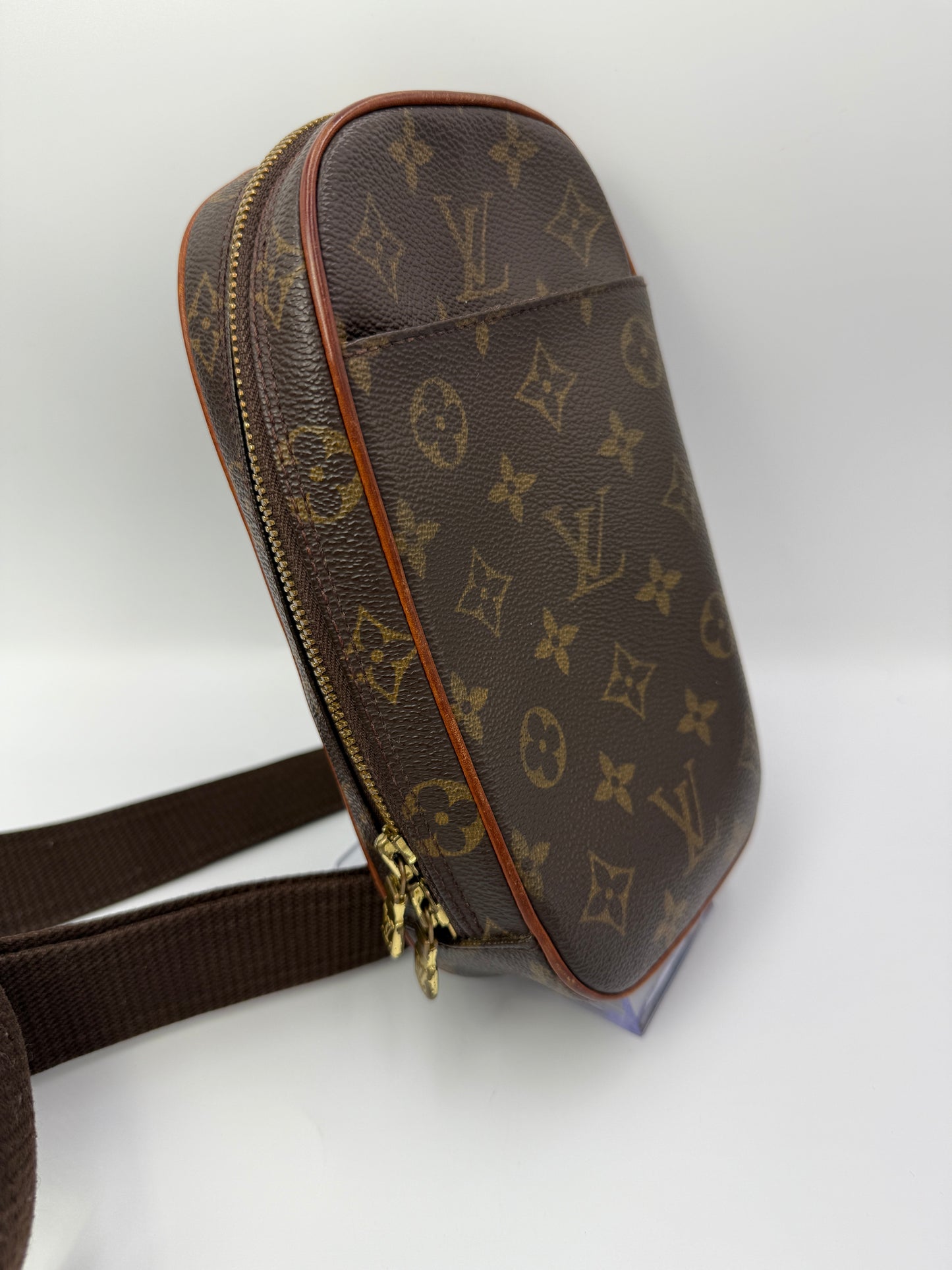Louis Vuitton Monogram Gange Crossbody Sling Bag CA0071