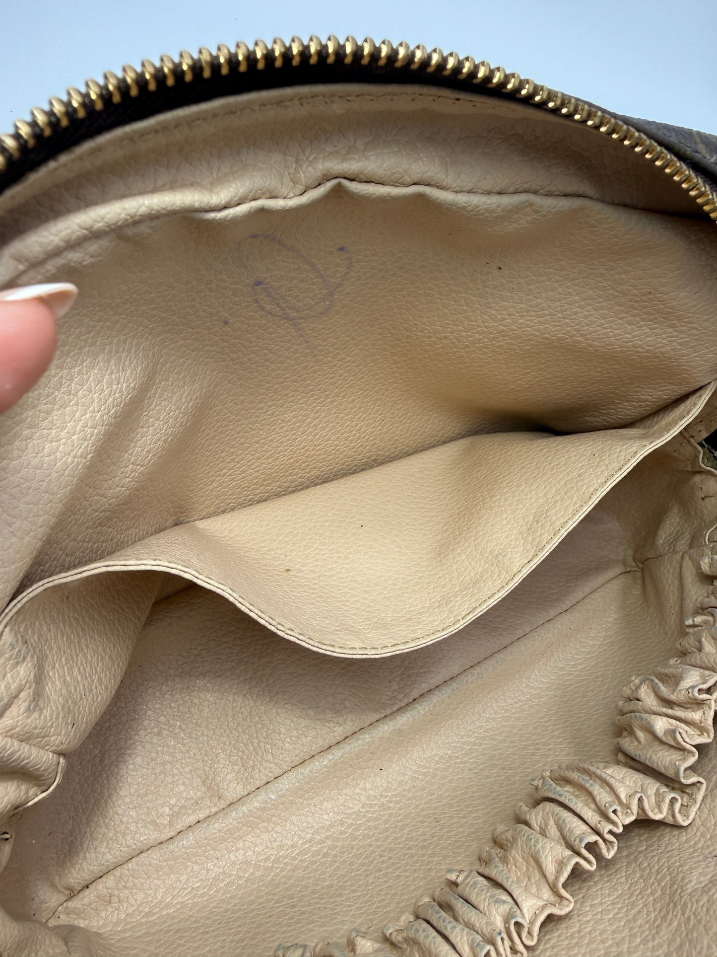 Louis Vuitton Monogram Coated Canvas Toiletry 23 cm 834