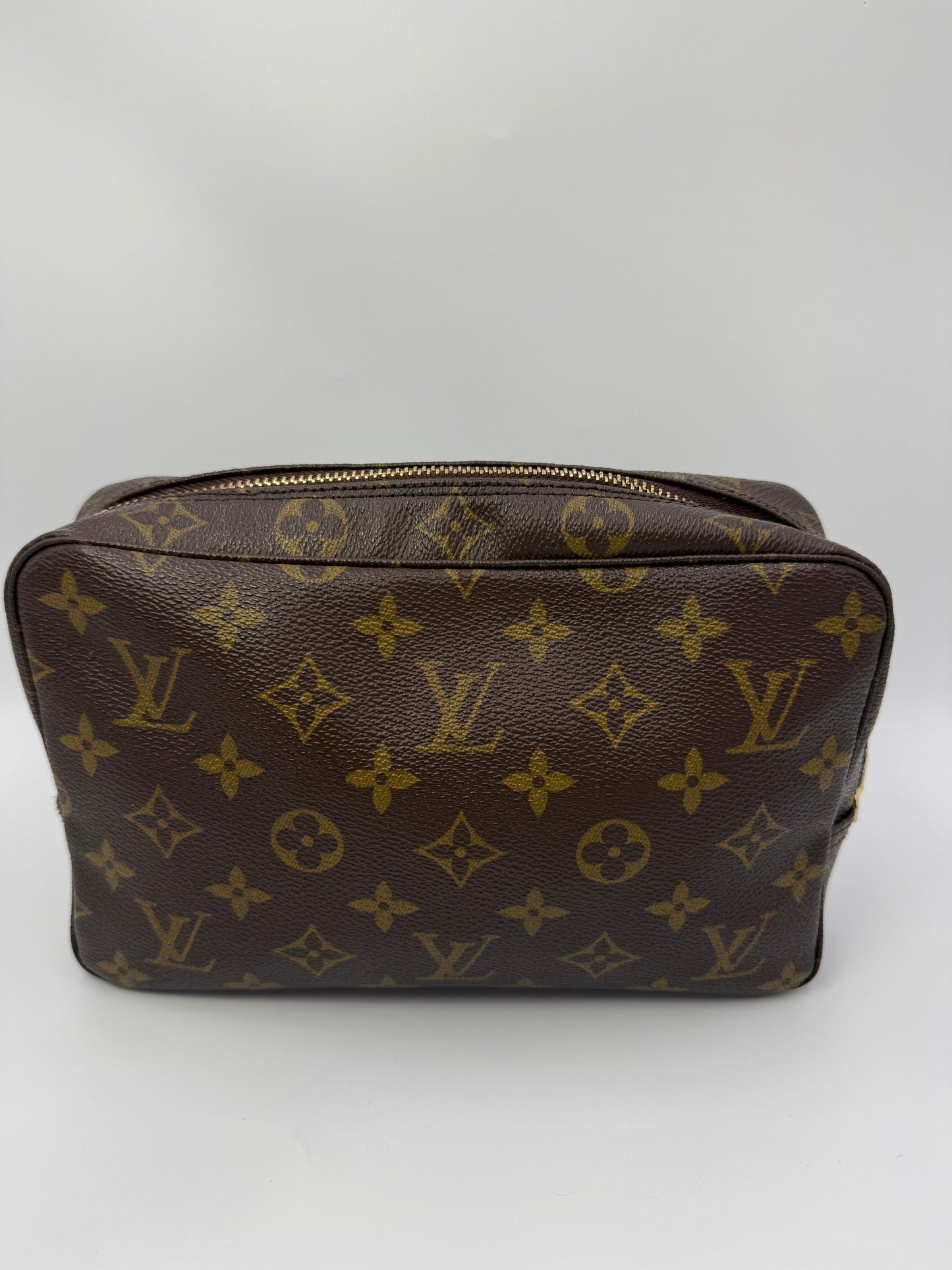 Louis Vuitton Monogram Coated Canvas Toiletry 23 cm 834