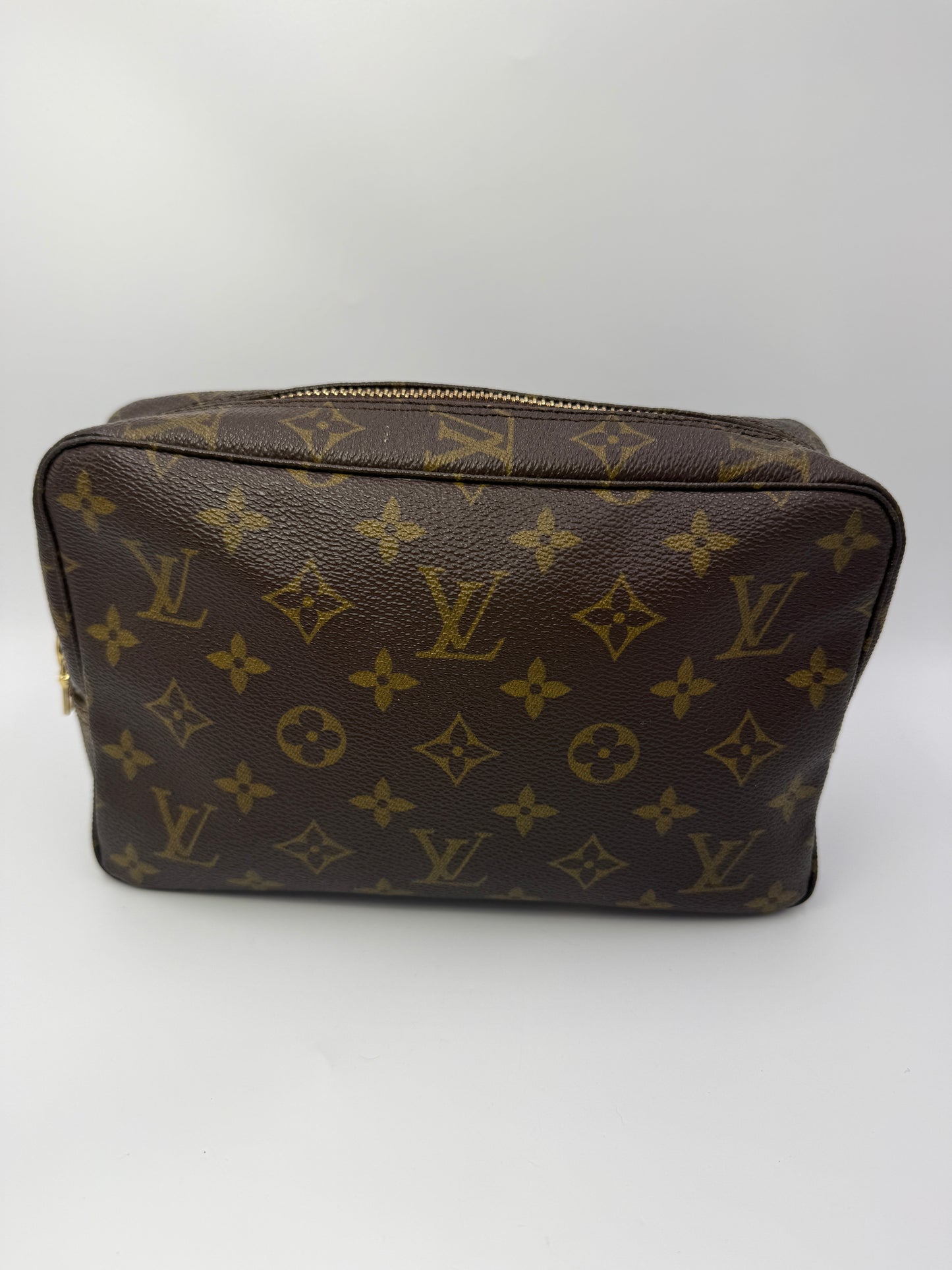 Louis Vuitton Monogram Coated Canvas Toiletry 23 cm 834