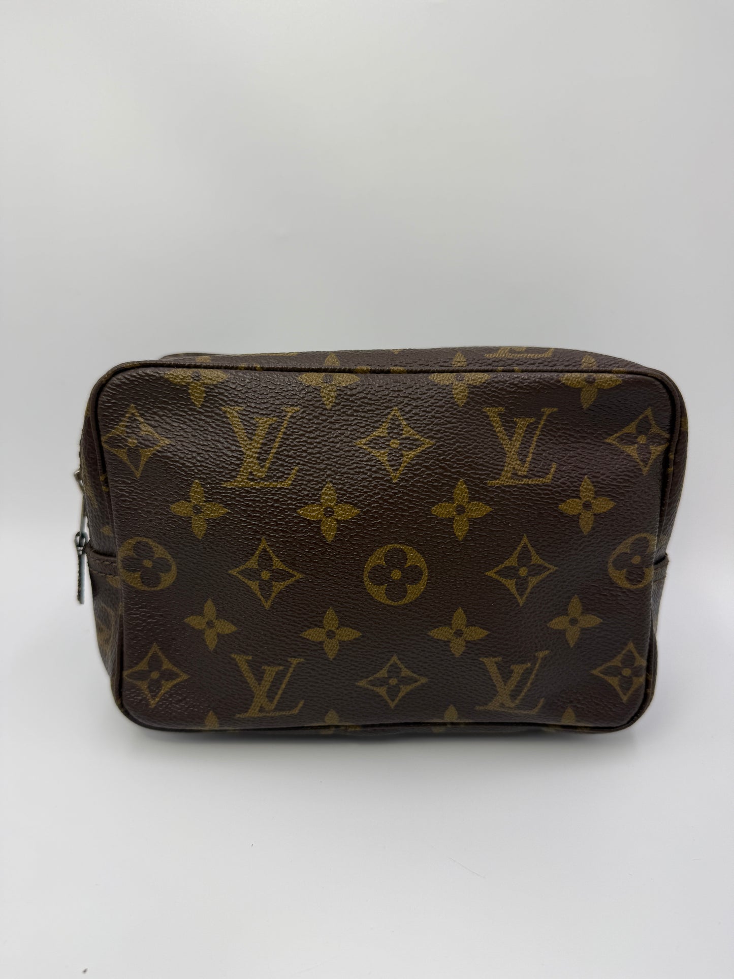 Louis Vuitton Monogram Coated Canvas Trousse Toiletry 18 cm 822